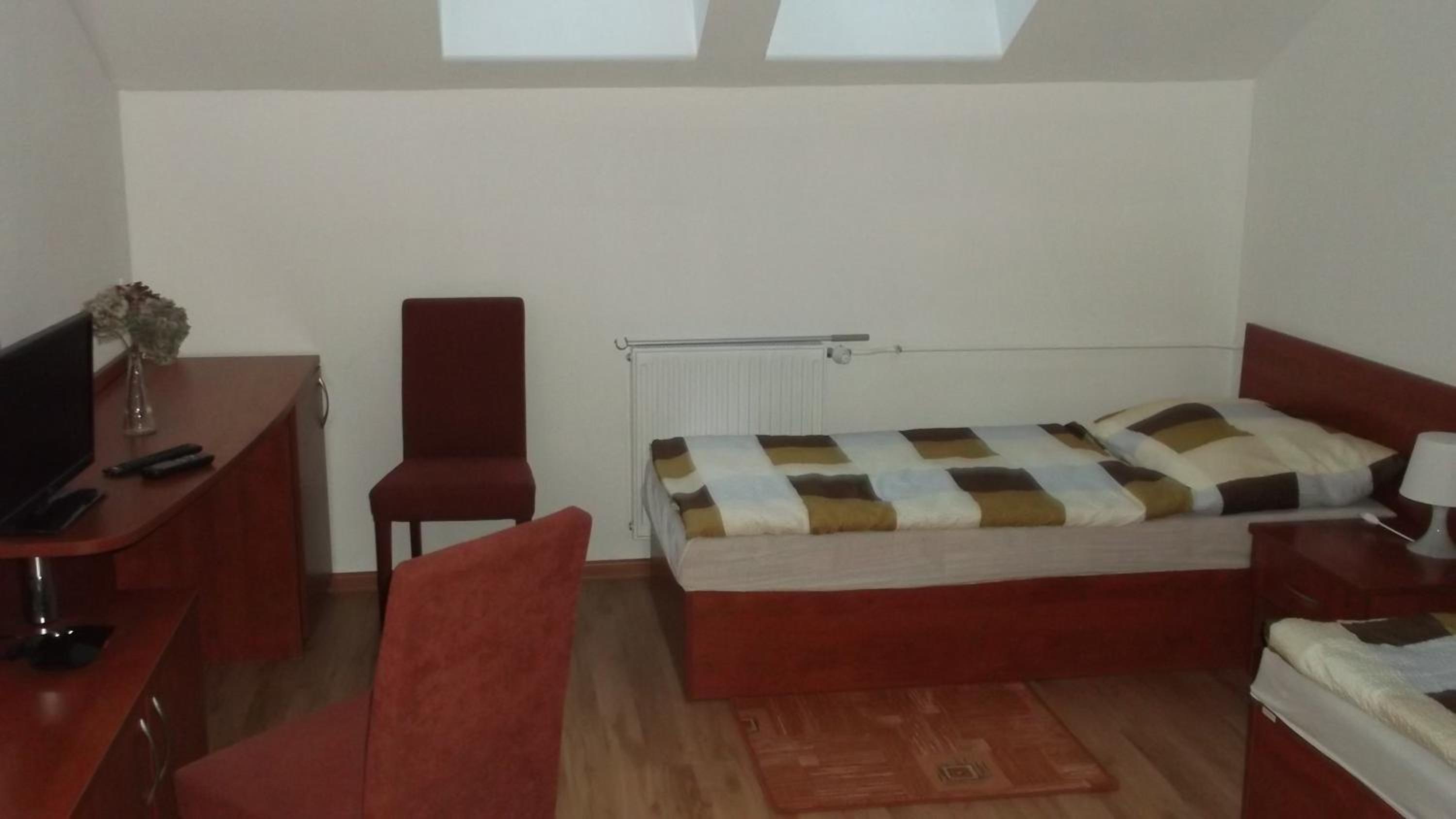 Triple Room - Photo 1
