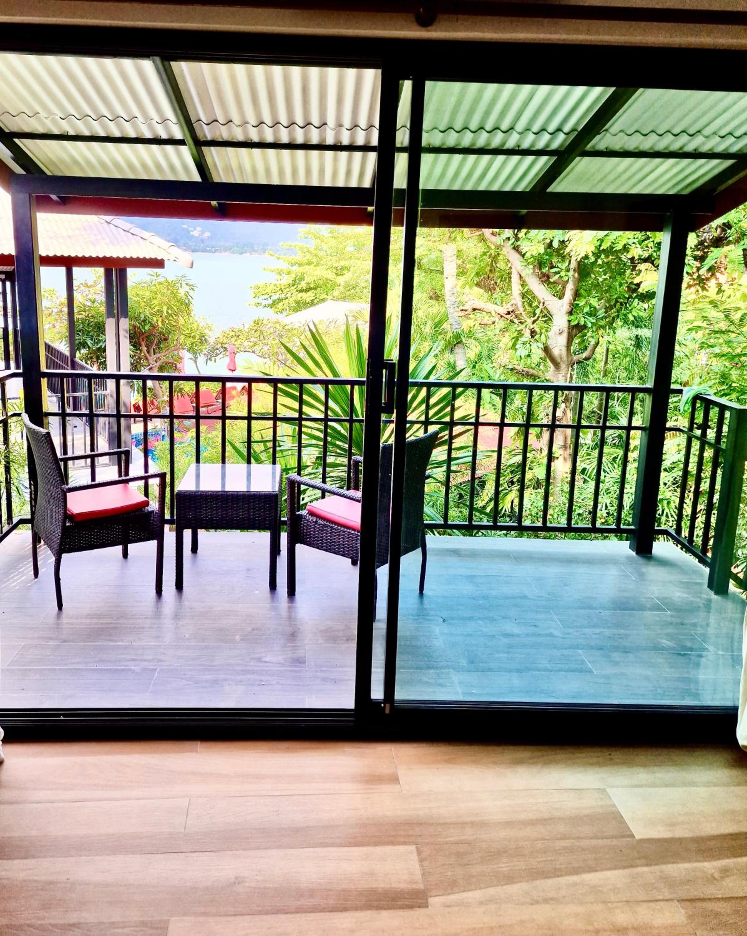 Bungalow with Sea View photo 3