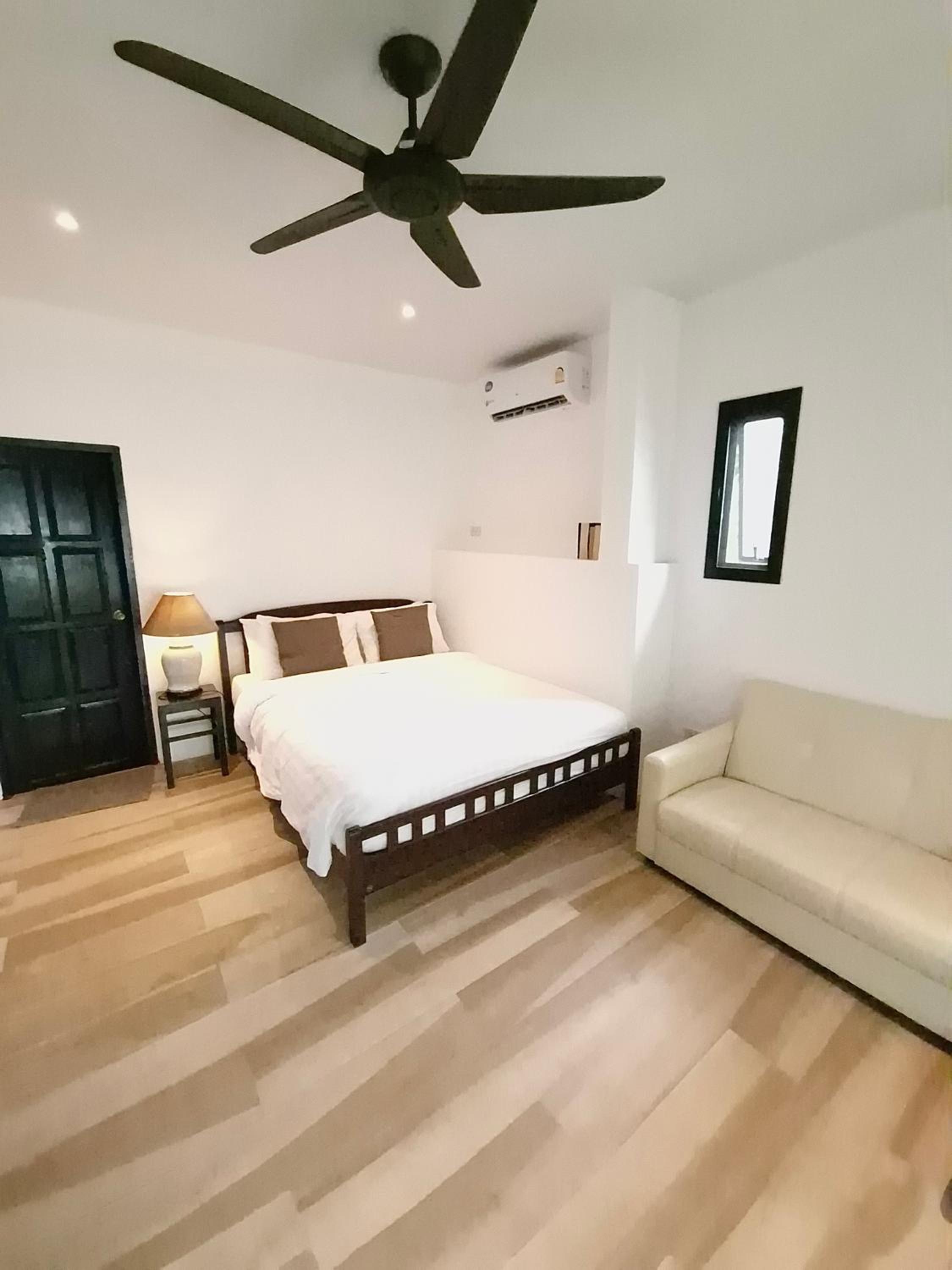 Bungalow with Sea View