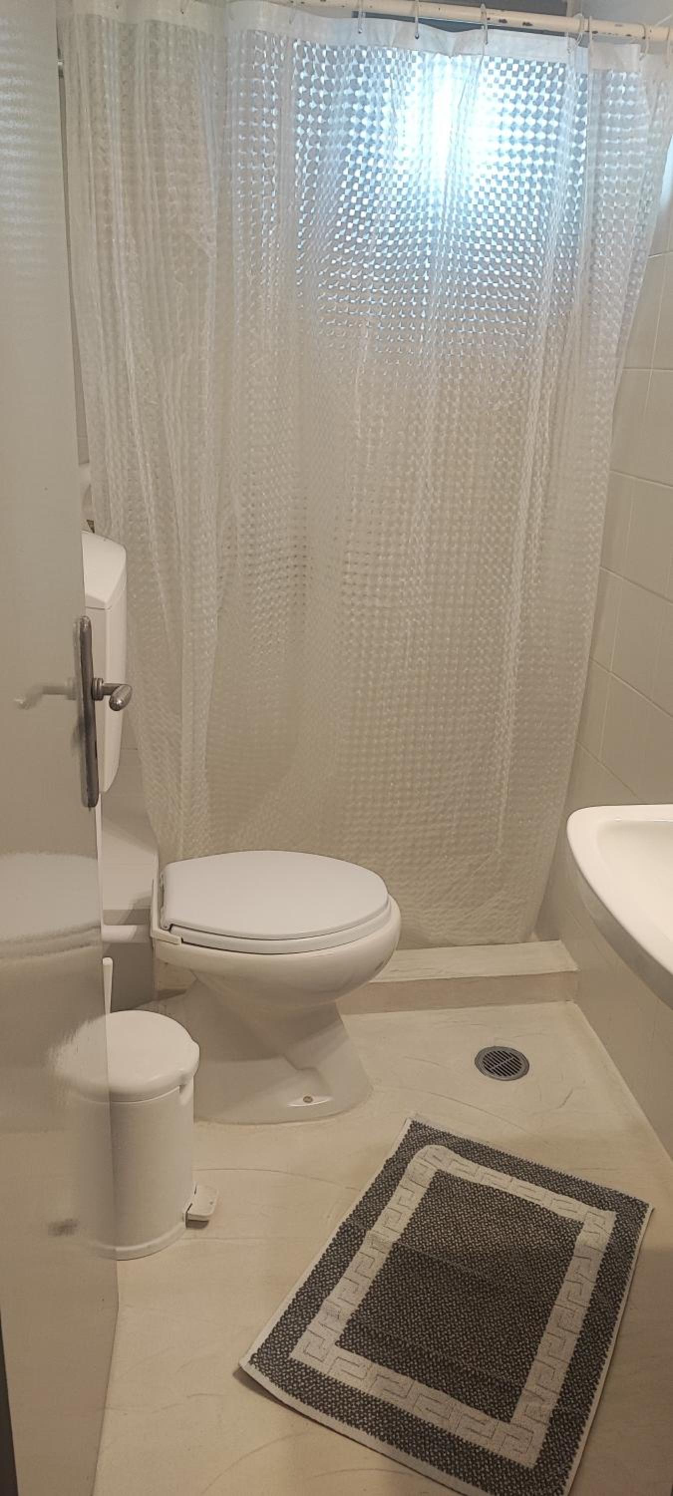 Double Room - Photo 7