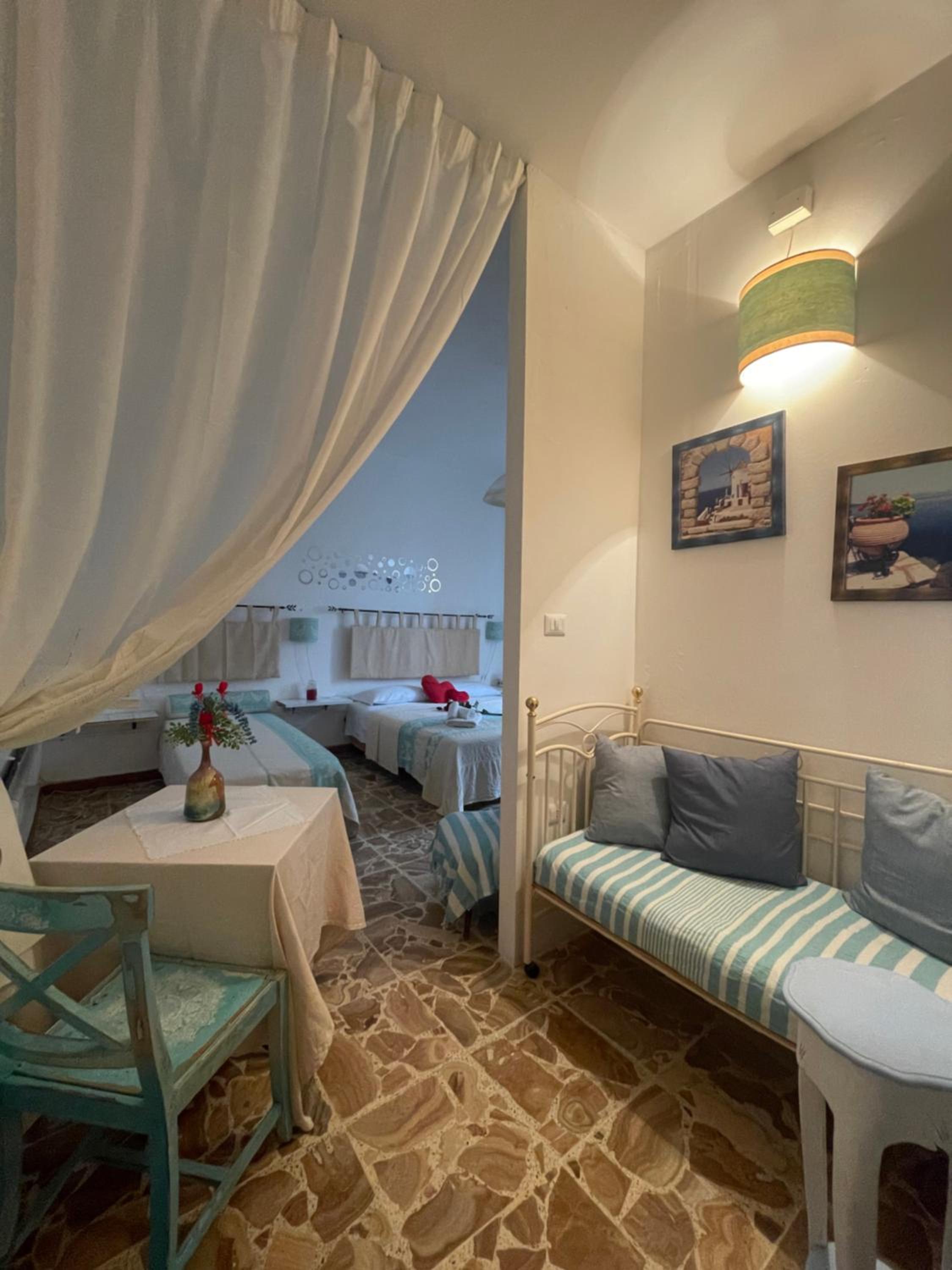 Deluxe Suite - Photo 1