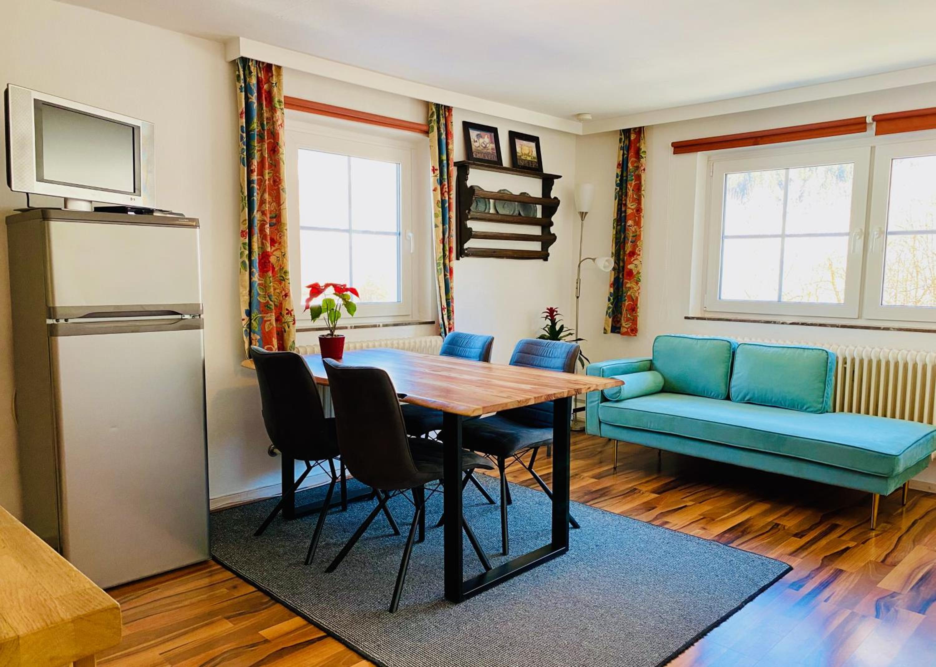 One-Bedroom Apartment with Balcony photo 2
