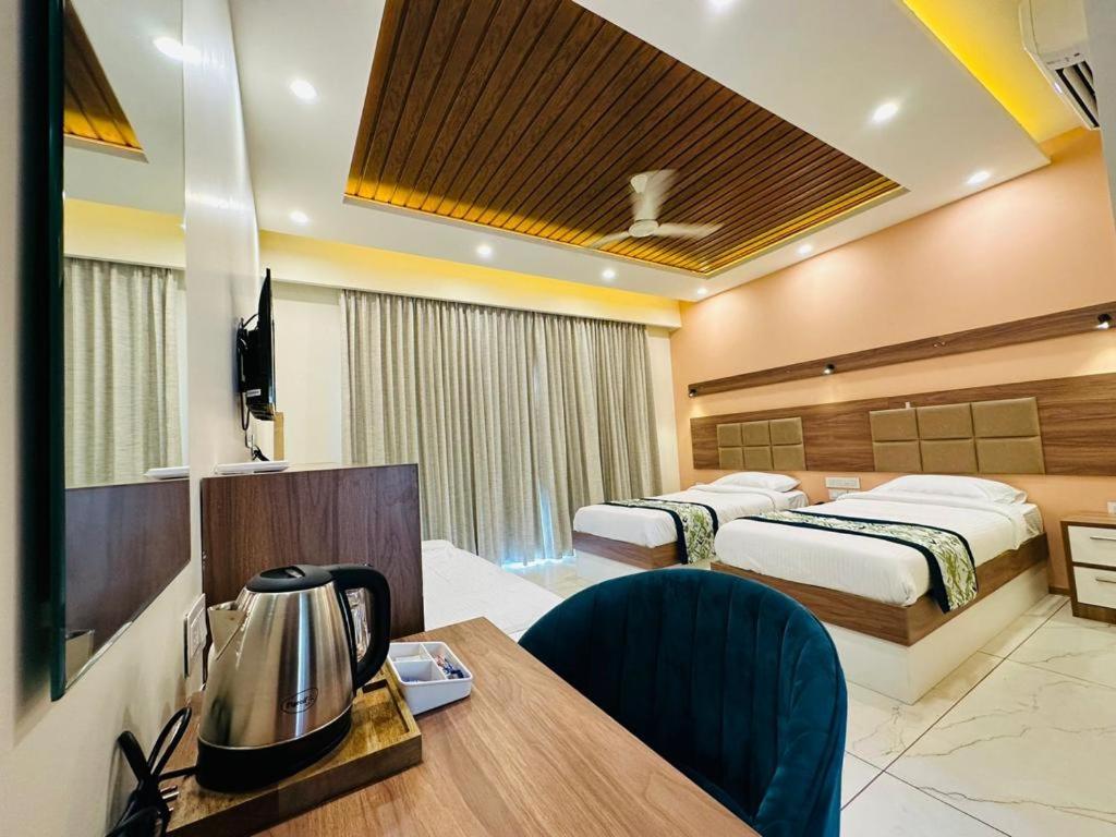 Deluxe Double or Twin Room photo 2