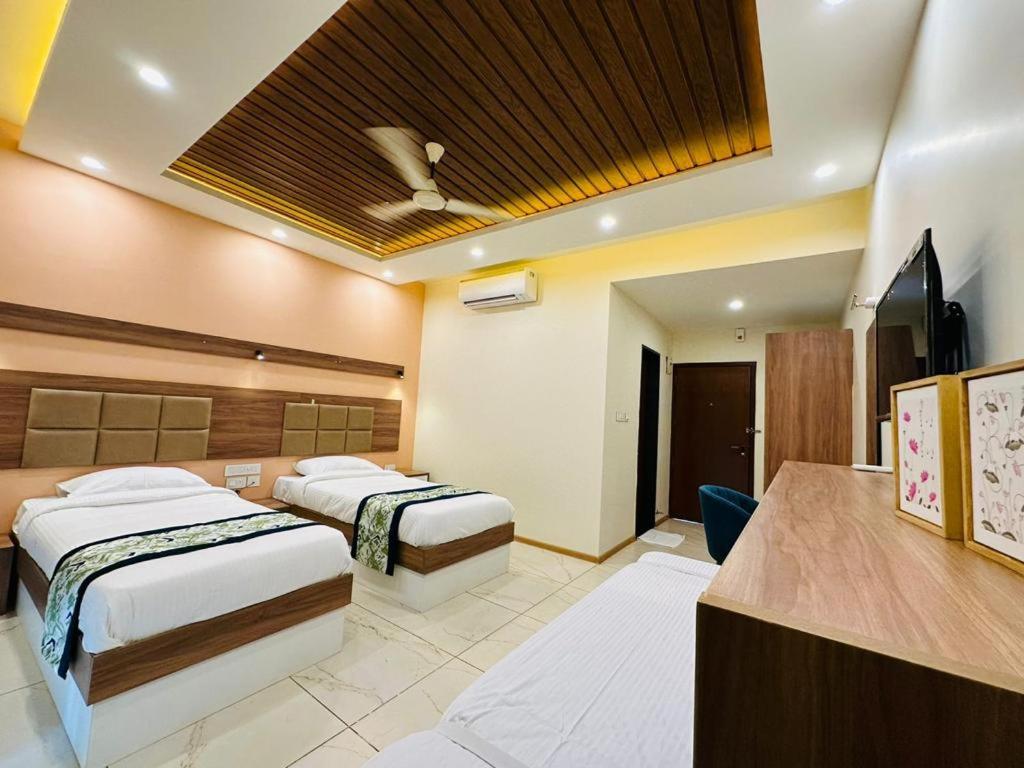 Deluxe Double or Twin Room