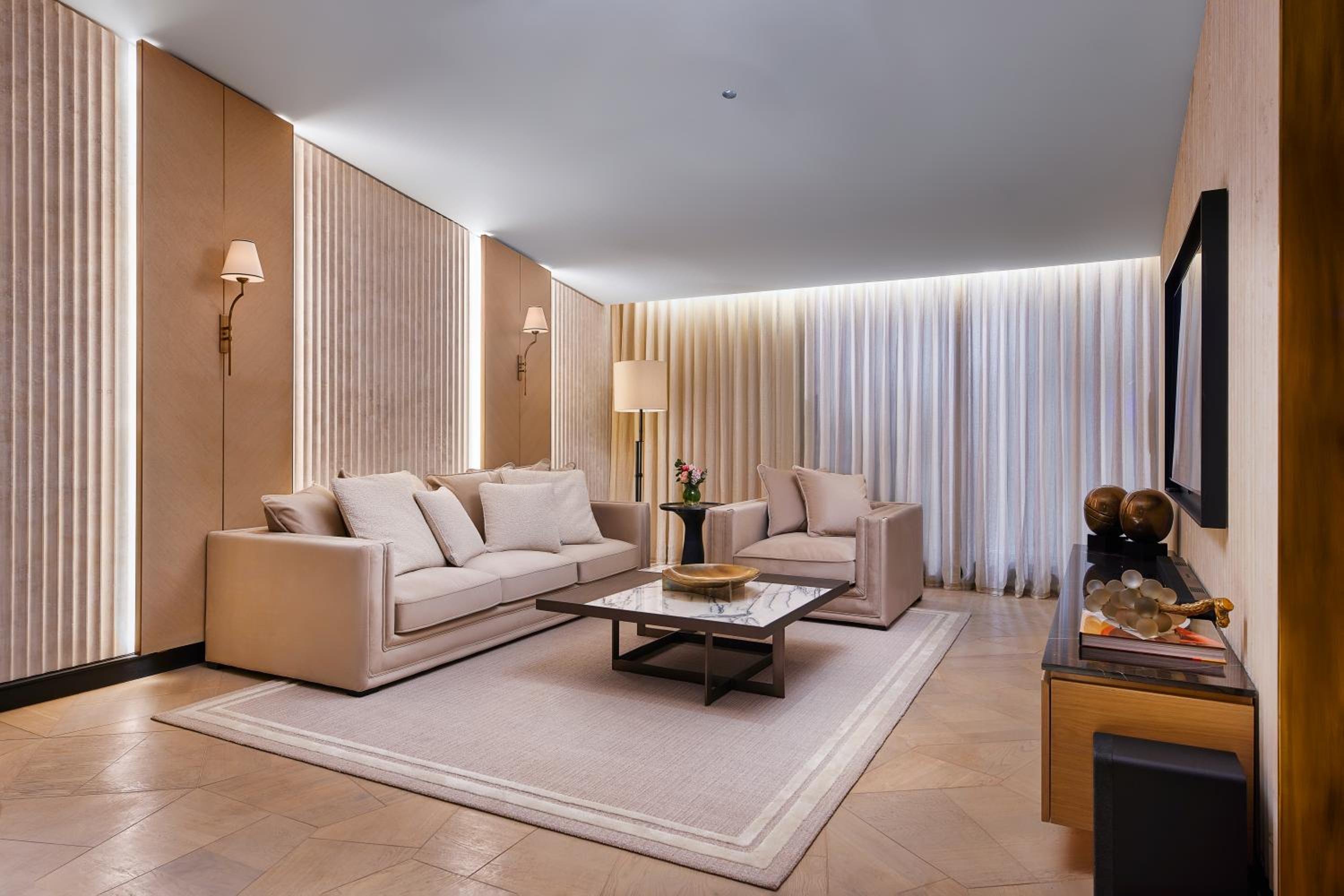 Signature Suite