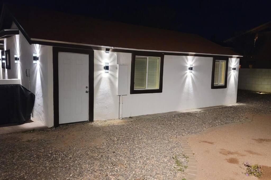 Three-Bedroom House photo 3