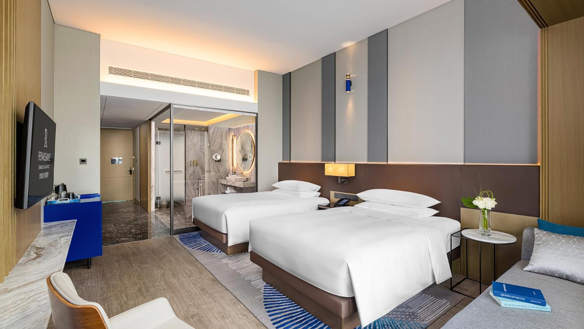 Executive Double Room with Two Double Beds - Club Lounge Access - Photo 2