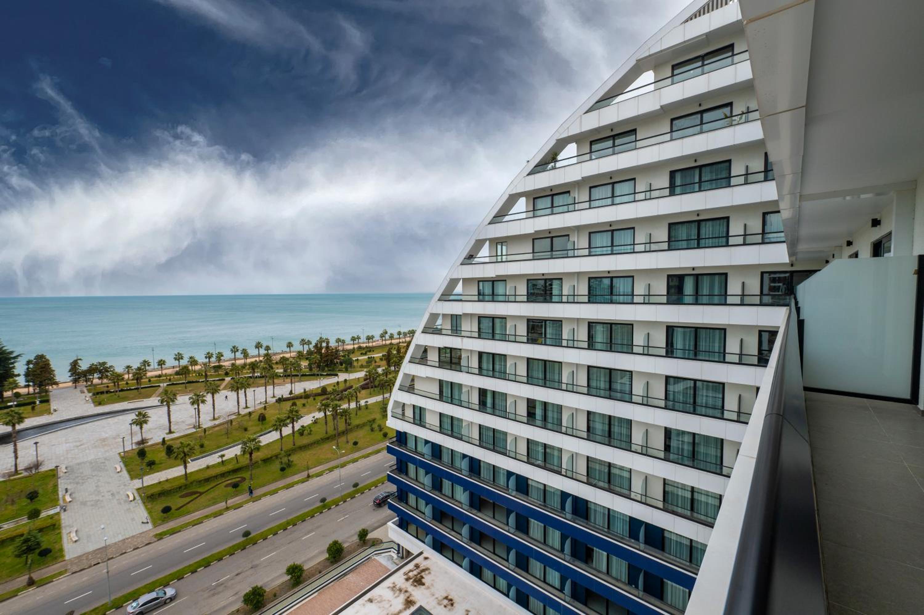 Double Room with Balcony and Sea View - Photo 2