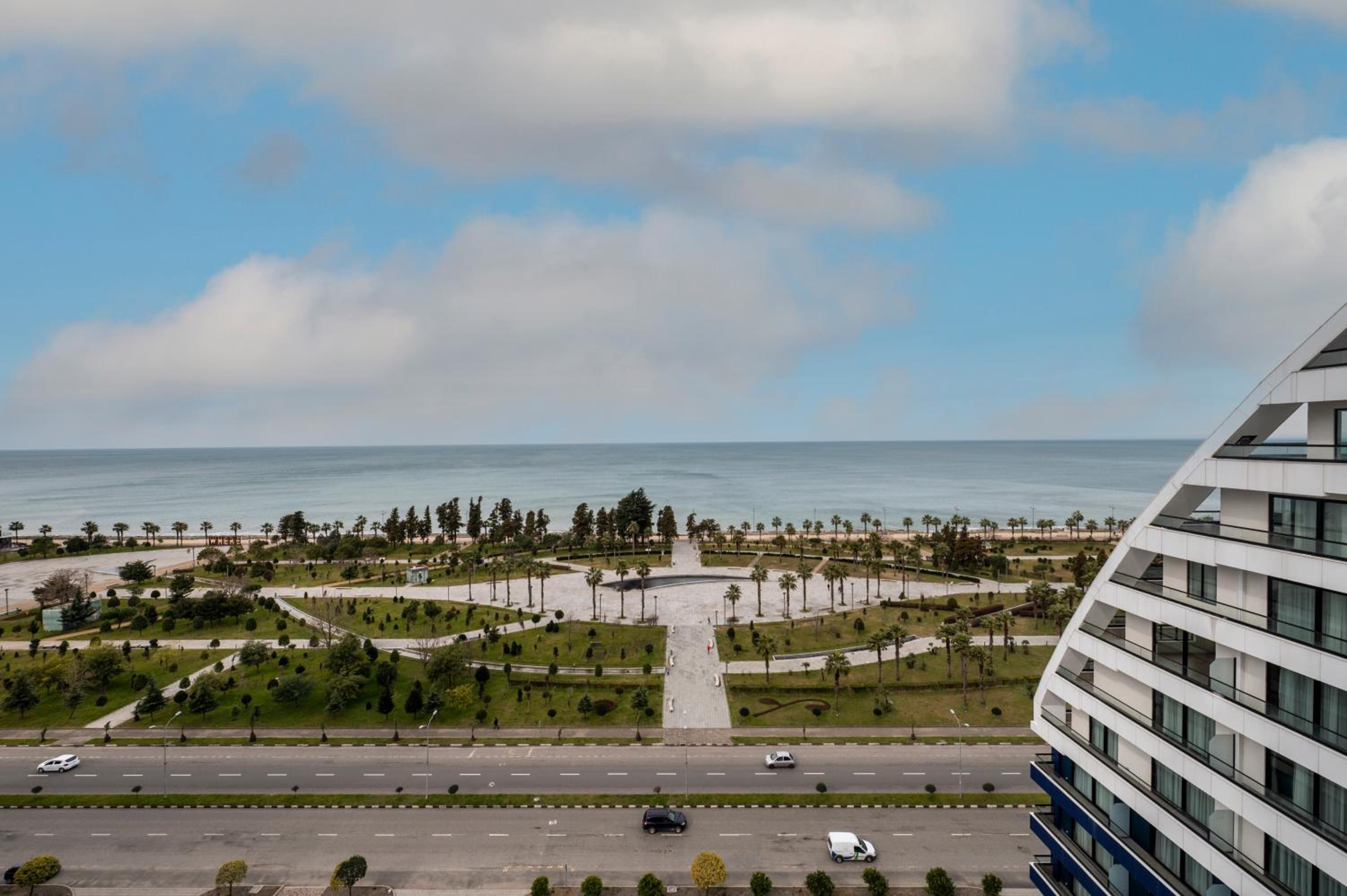 Double Room with Balcony and Sea View - Photo 4