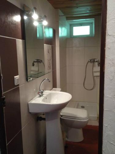 Triple Room with Private Bathroom photo 2