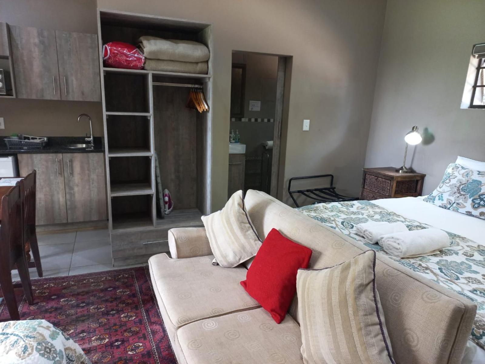 Standard Triple Room photo 2