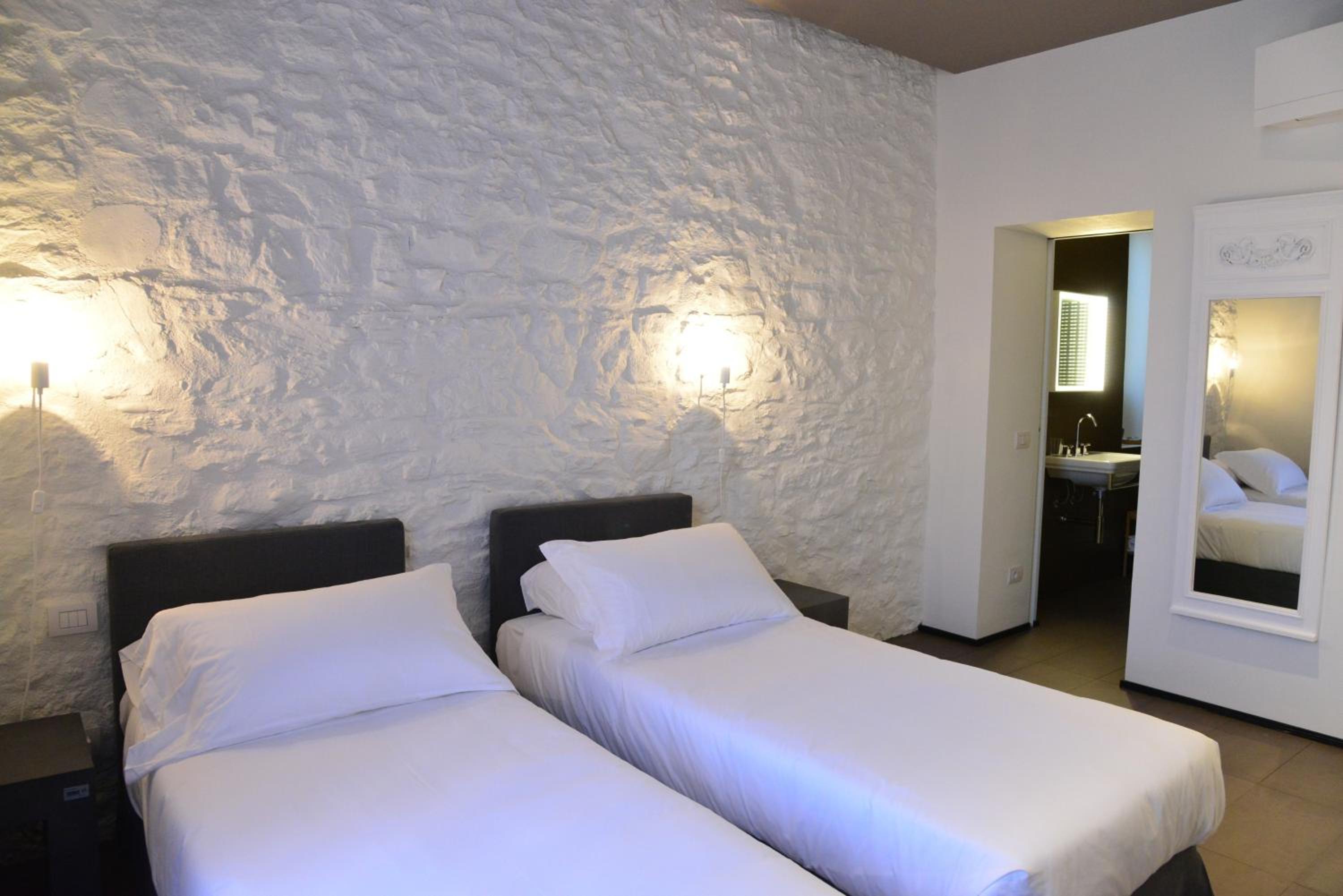 Superior Double or Twin Room photo 2