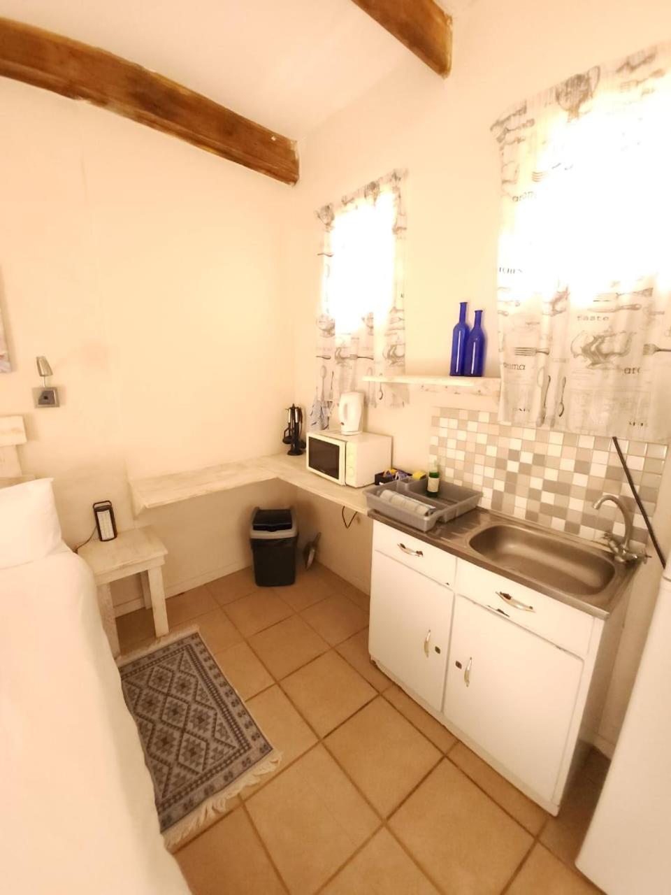 Triple Room with Kitchenette - Photo 6