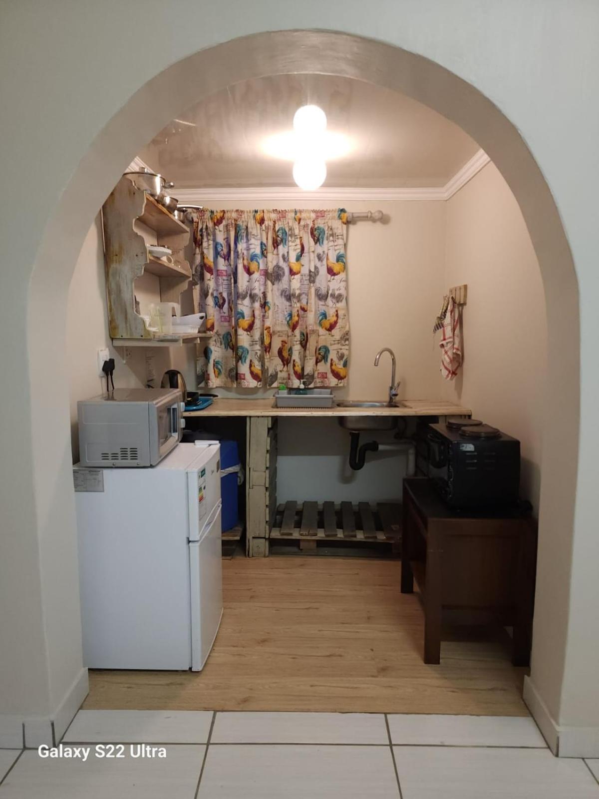 Triple Room with Kitchenette - Photo 9