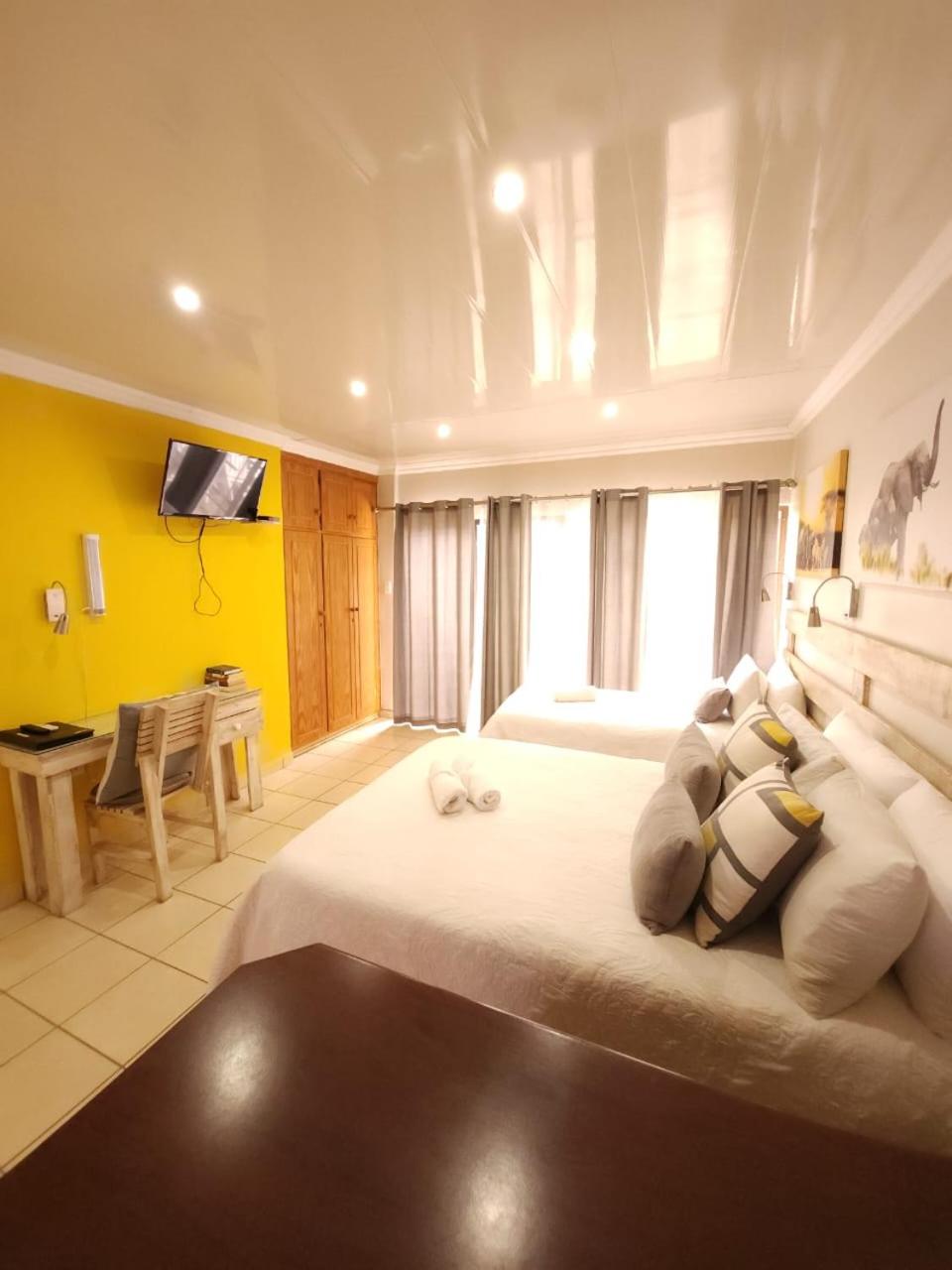 Triple Room with Kitchenette - Photo 15