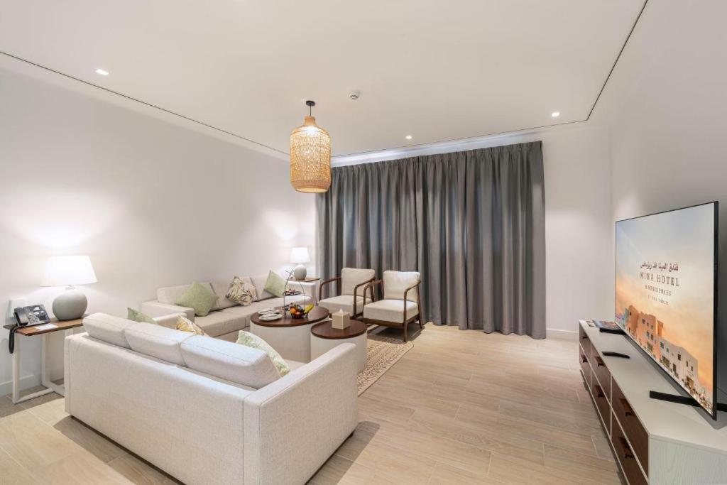 Four-Bedroom House - Photo 3