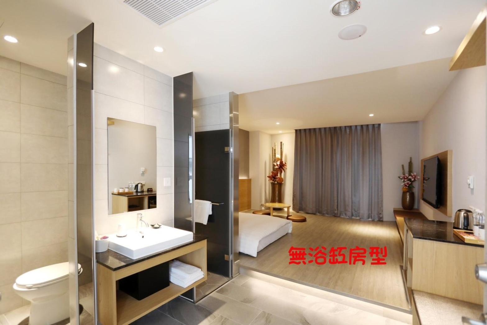 Budget Double Room photo 2