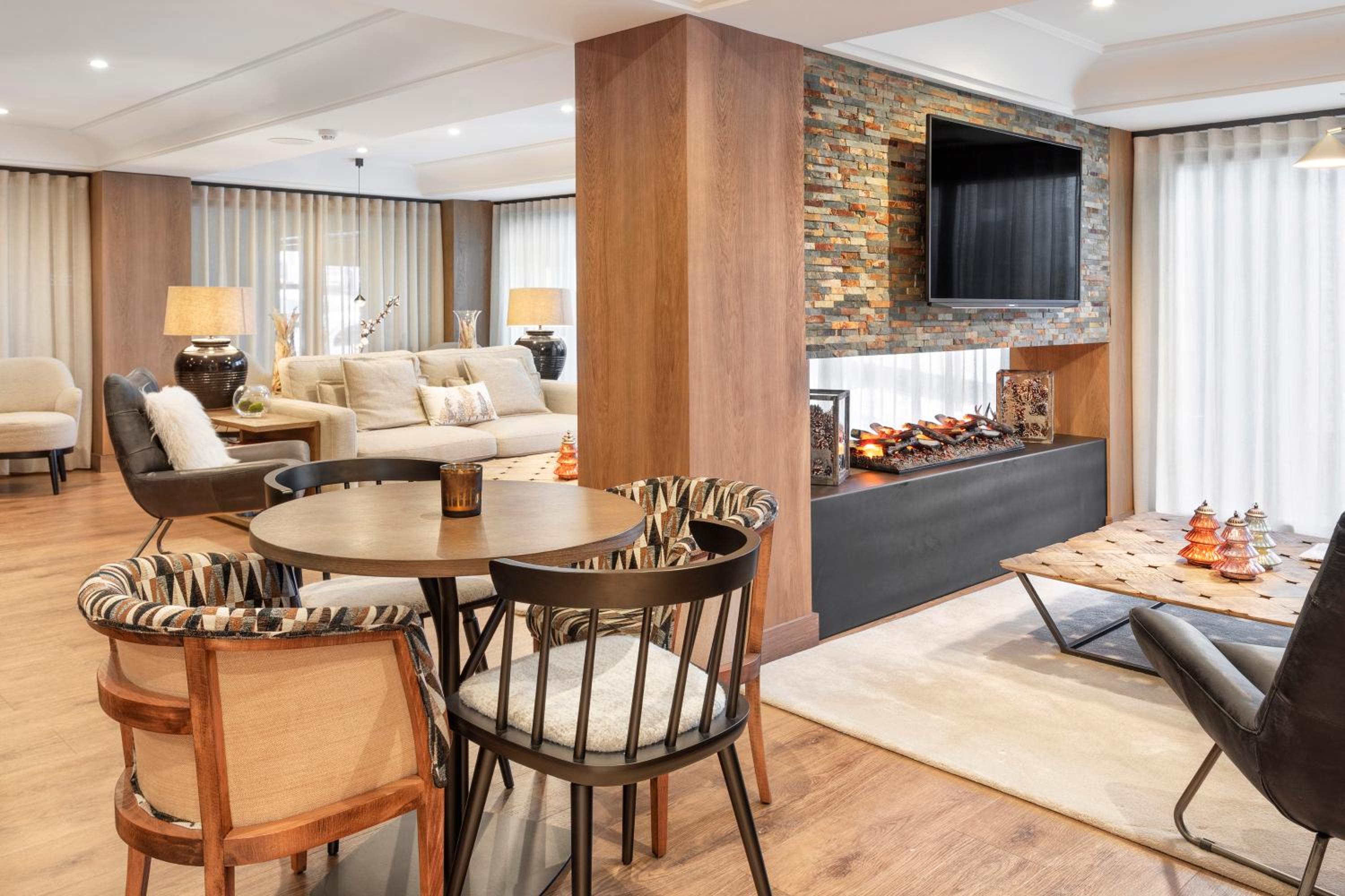 Suite Junior The Level