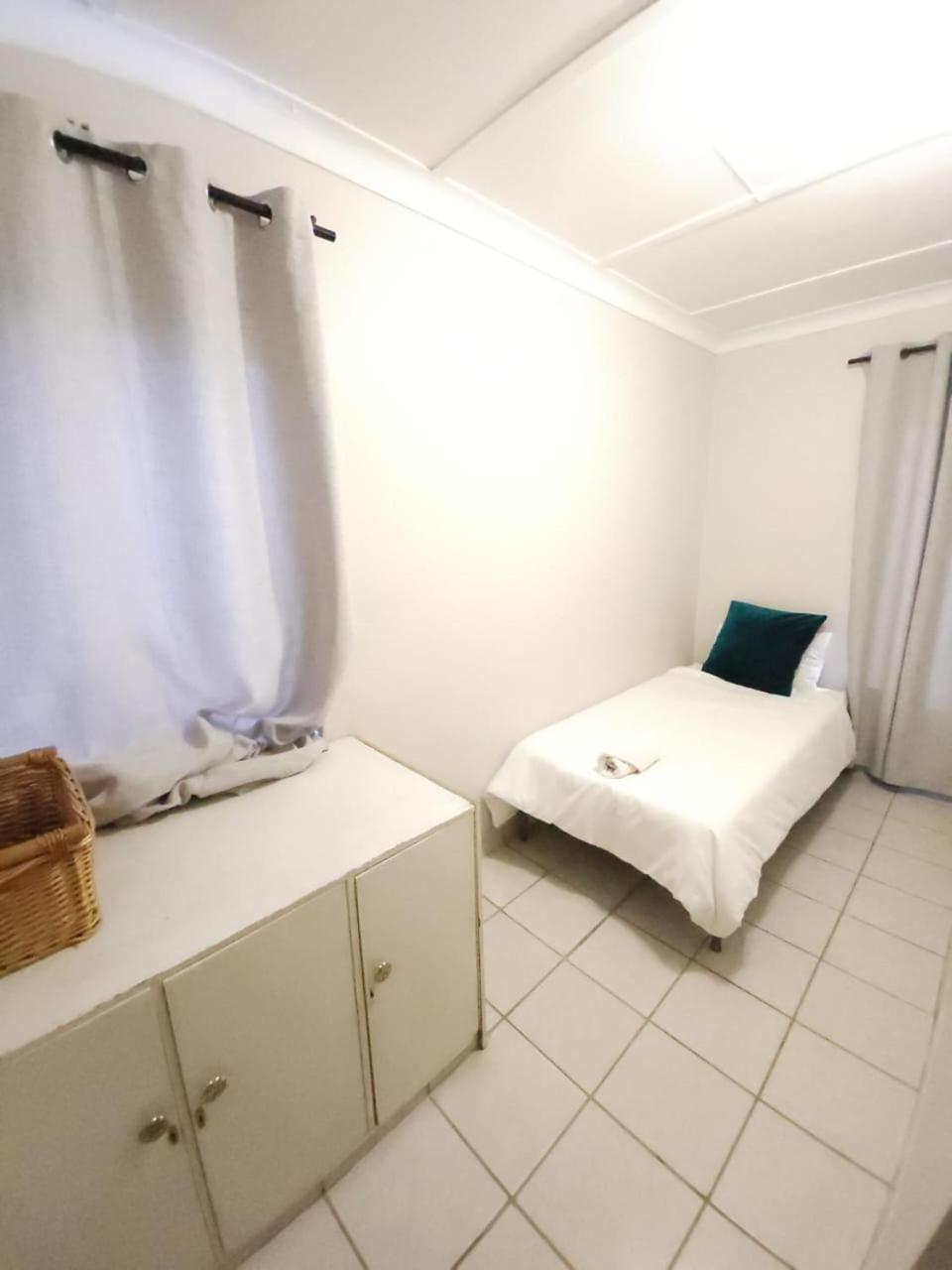 Family Unit with Kitchenette - Photo 3