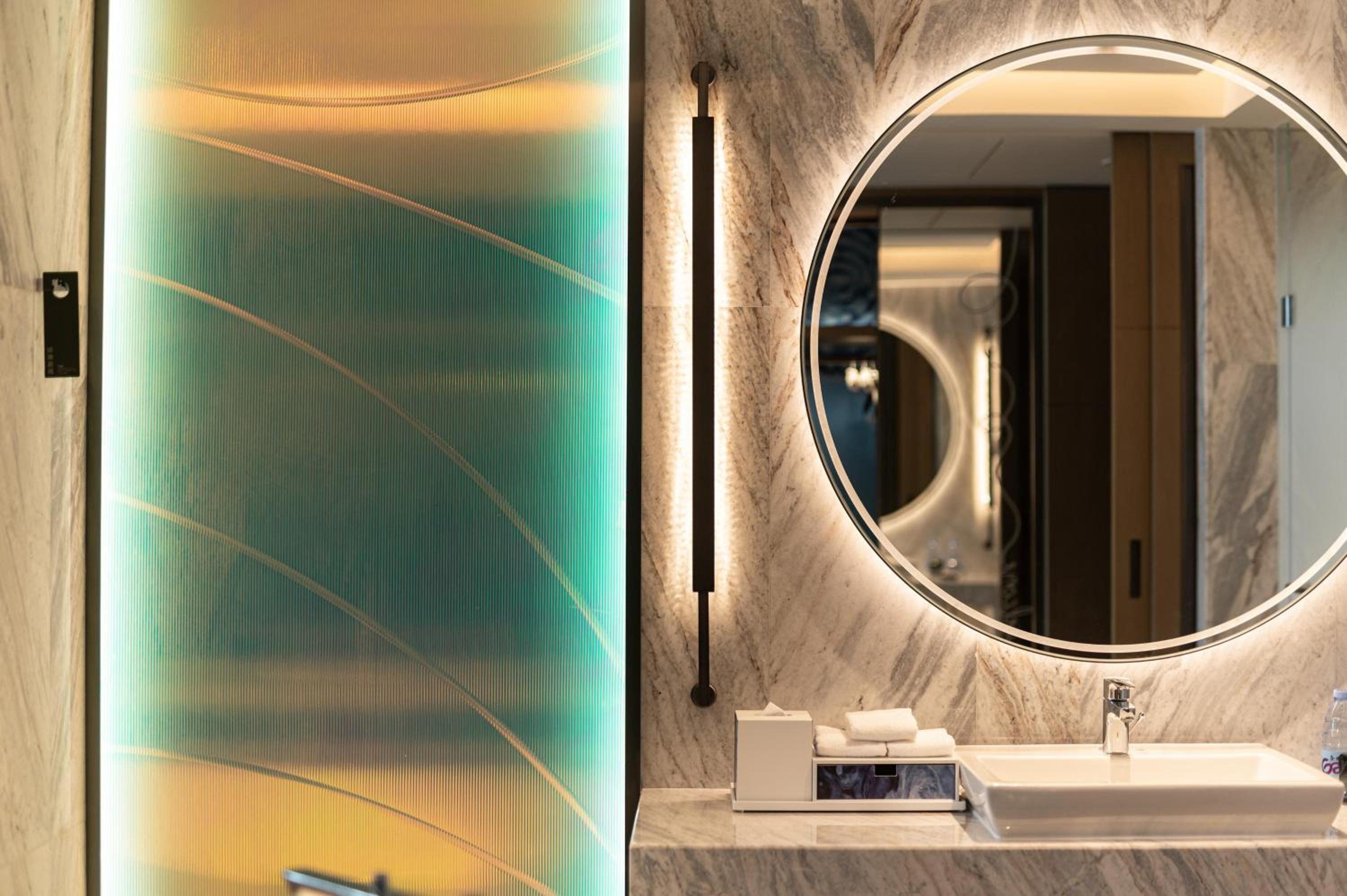 Premier King Room - Club Lounge Access - Photo 1