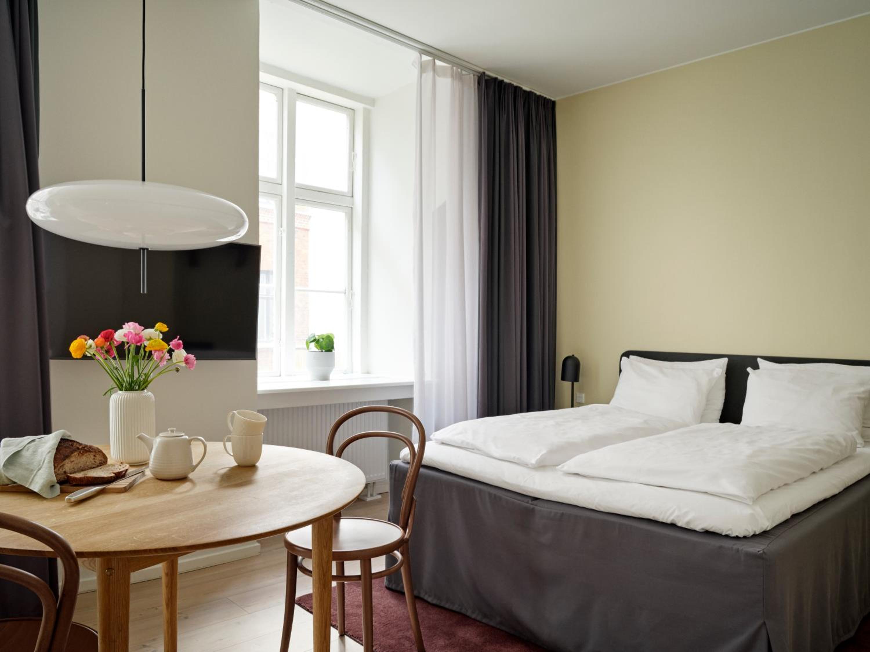 Studio Apartment