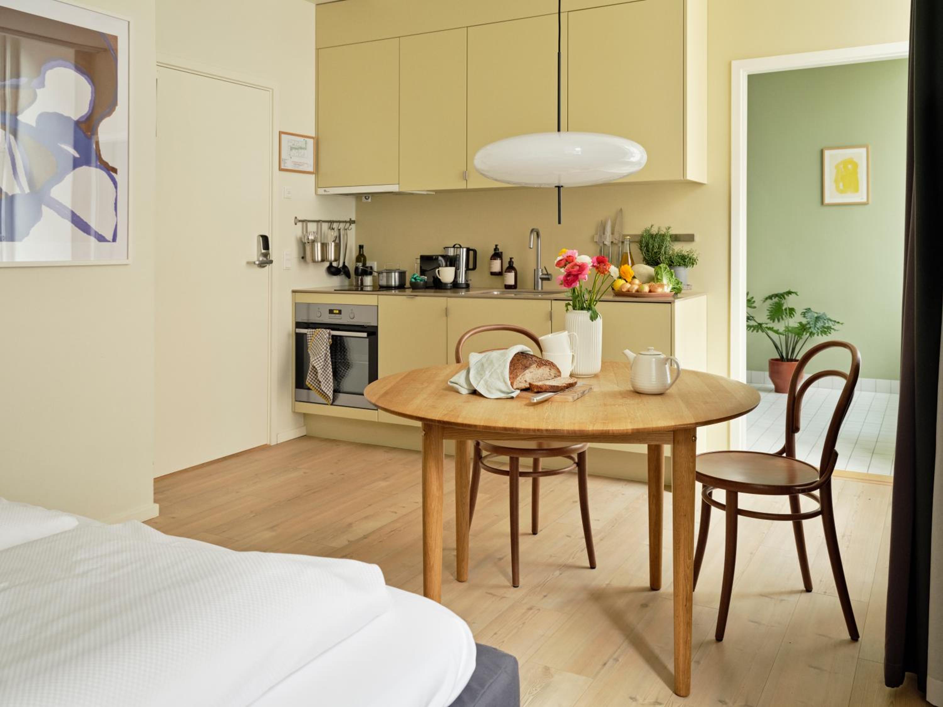Studio Apartment