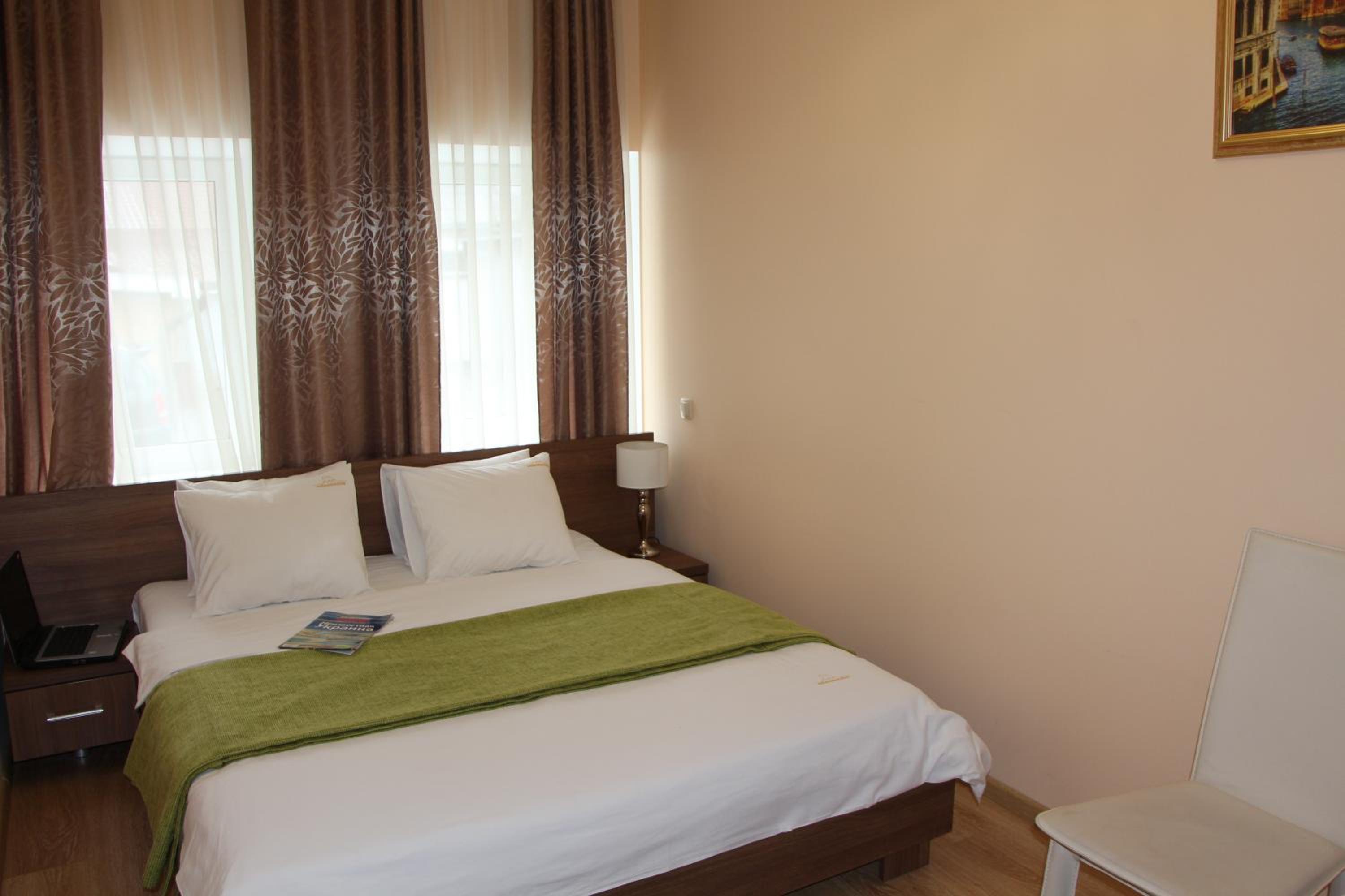 Budget Double Room photo 1