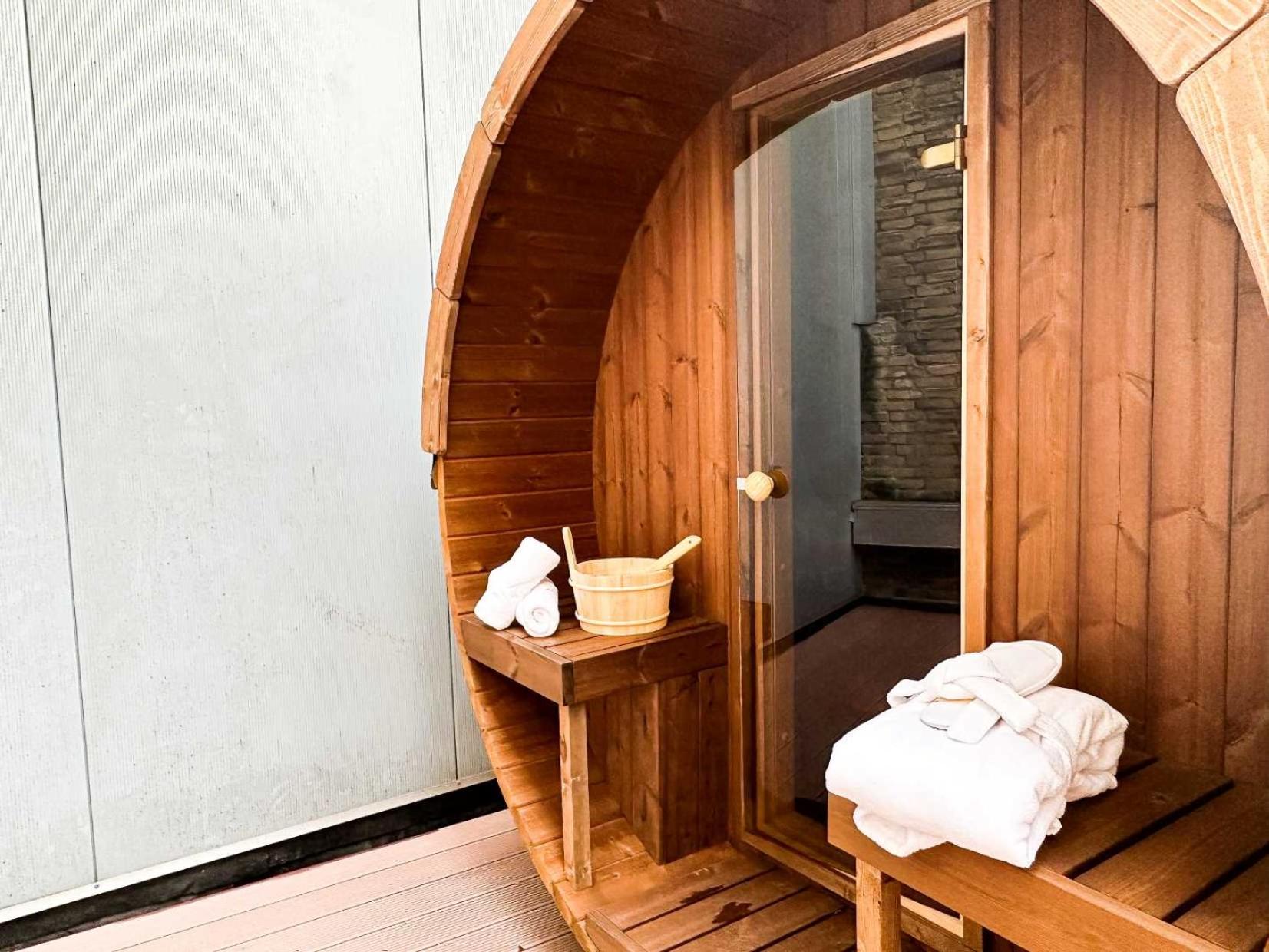 Heritage Sauna Room - Photo 4