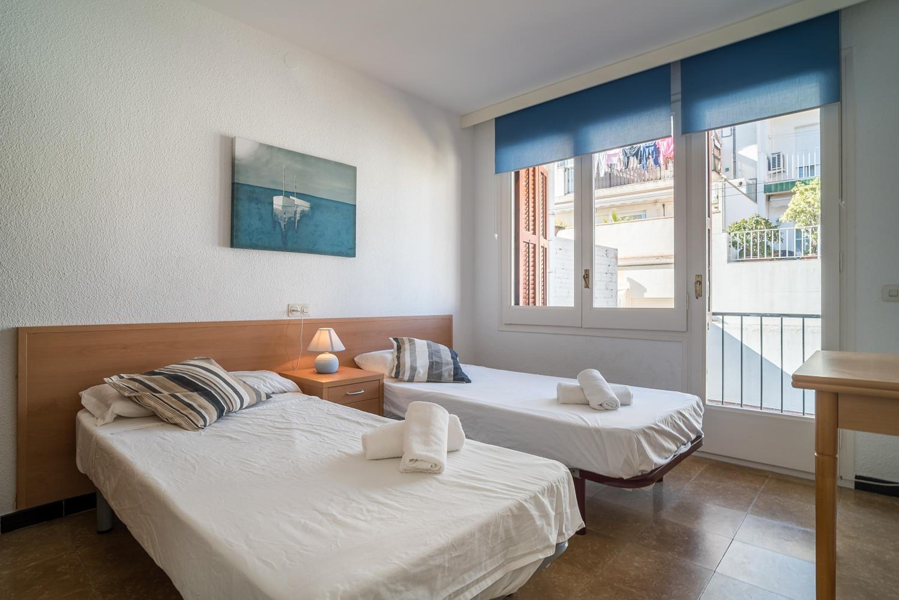 Three-Bedroom Premium Apartment with Balcony photo 2