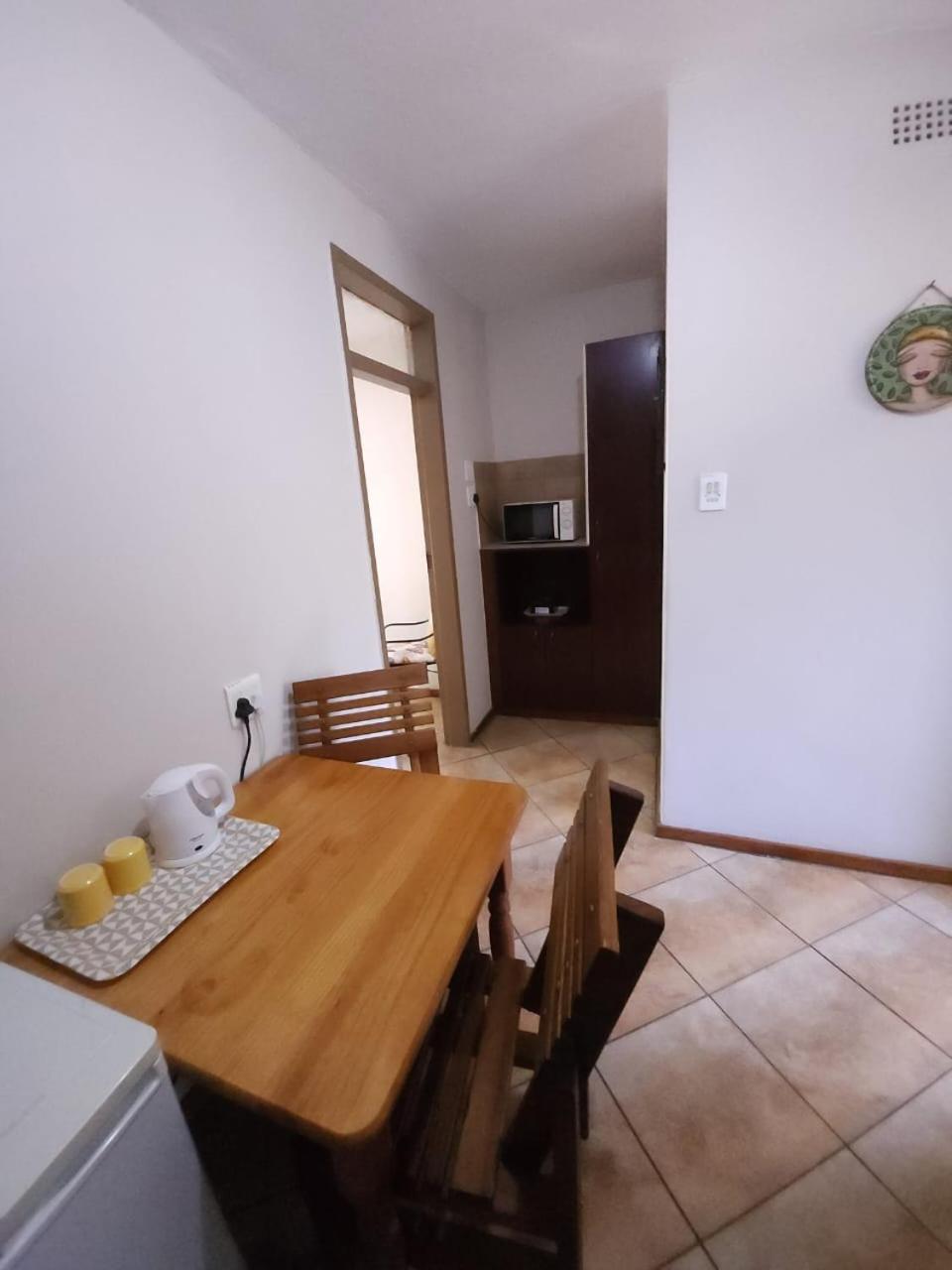 Twin Room - Photo 16
