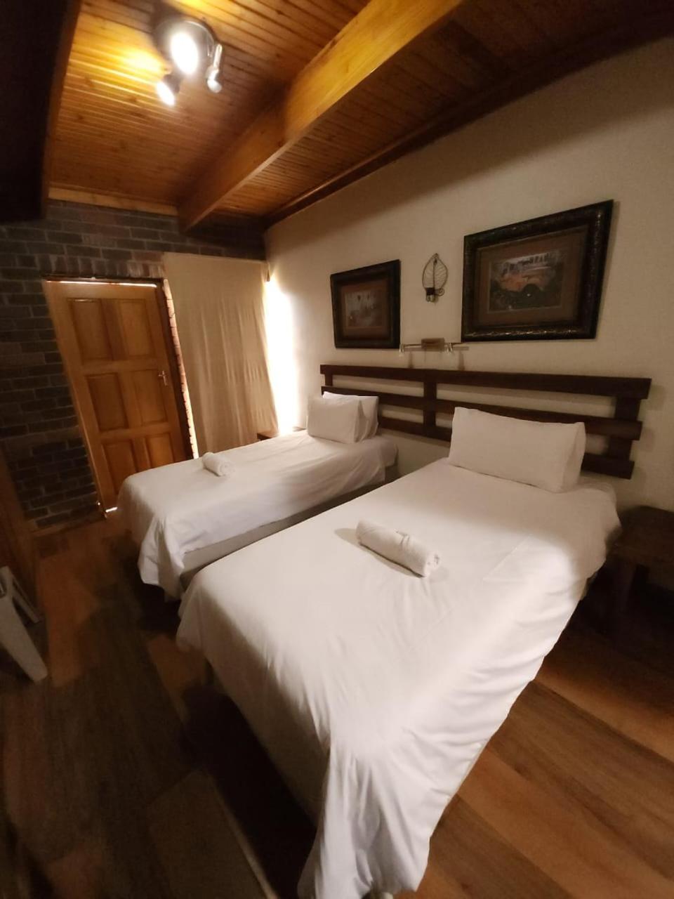 Twin Room - Photo 27