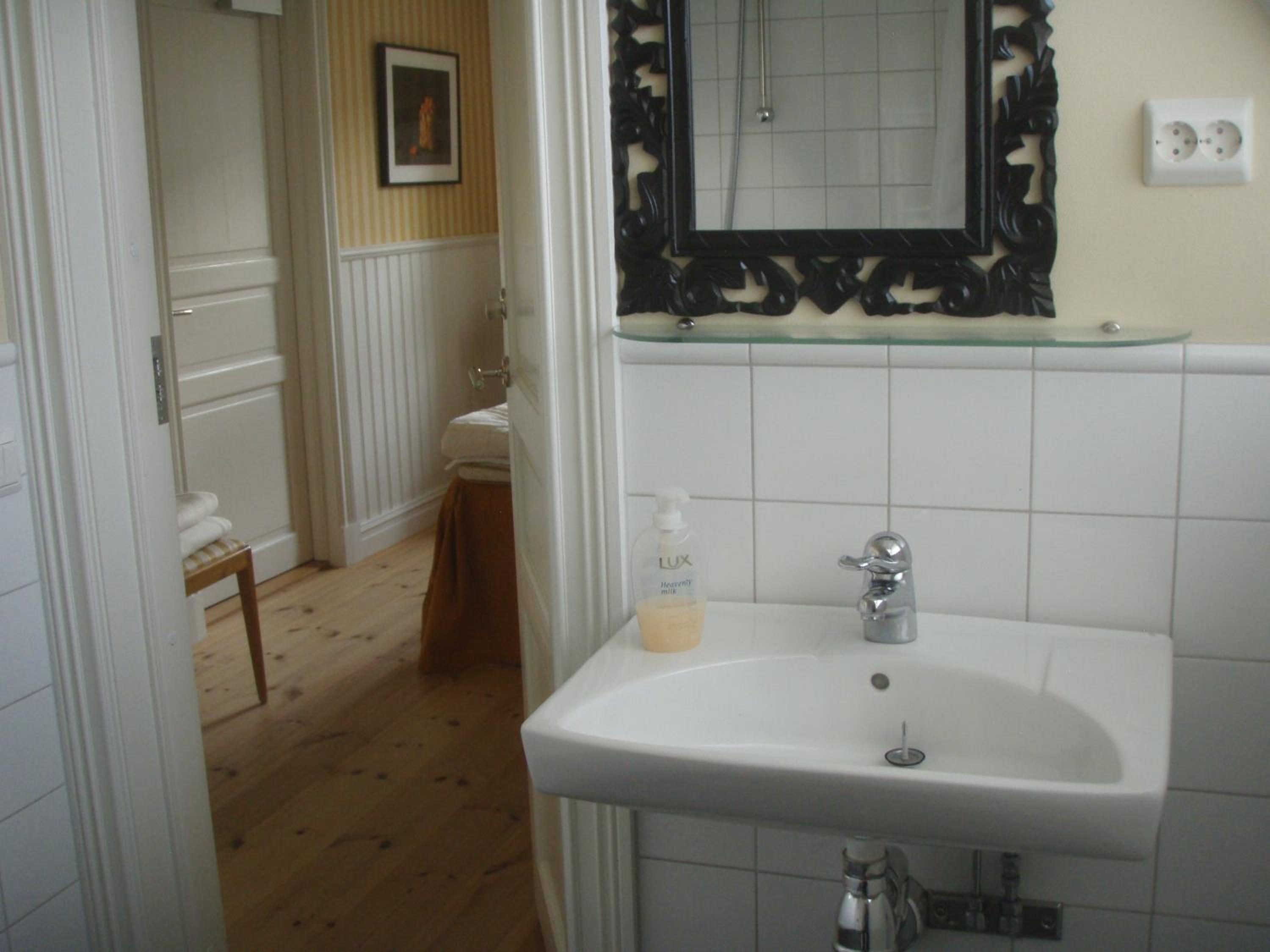 Superior Double Room With Two Double Beds photo 2