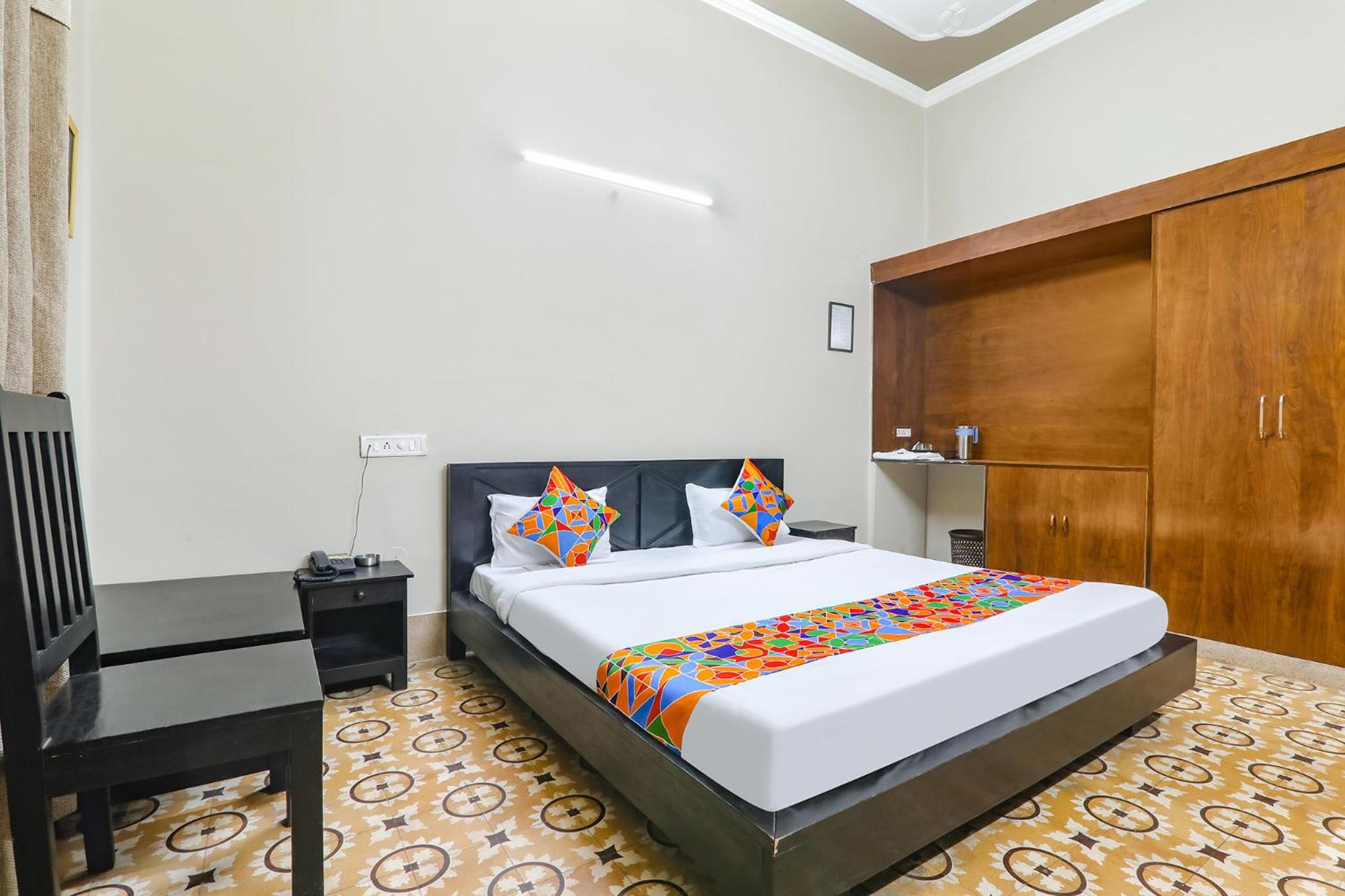 Deluxe Room - Photo 1