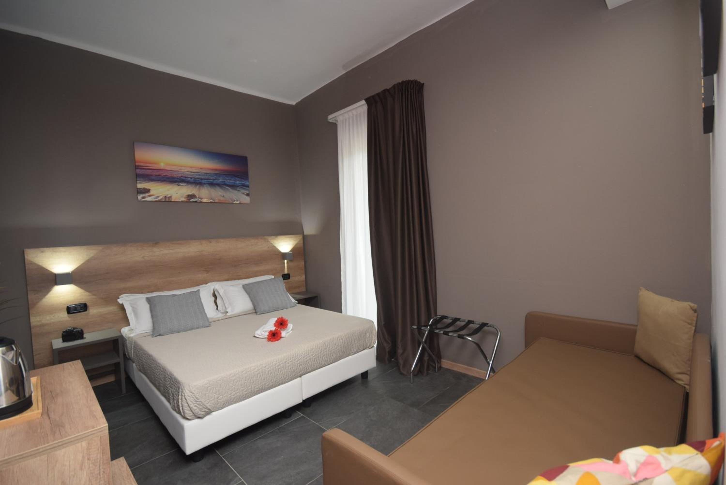 Classic Quadruple Room - Photo 15