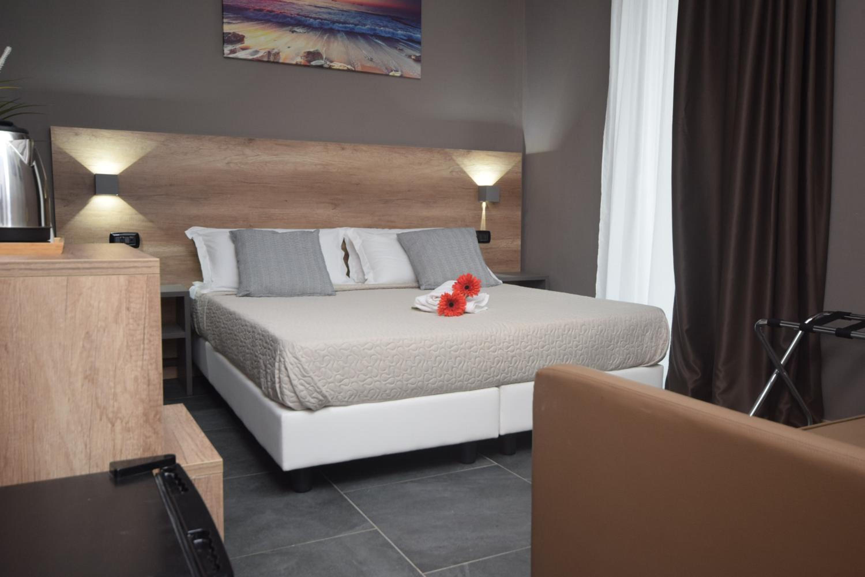 Classic Quadruple Room - Photo 21