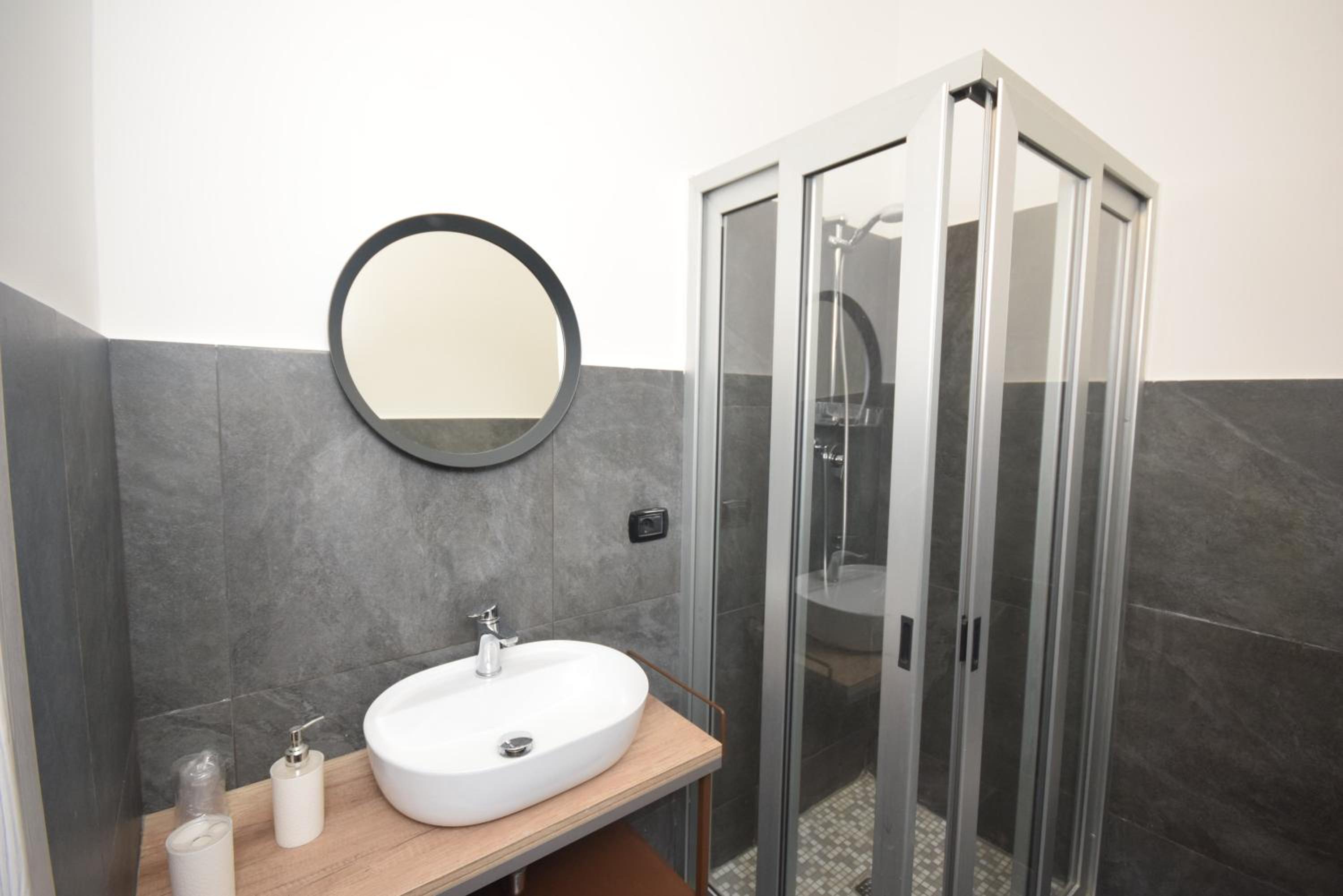 Classic Quadruple Room - Photo 3