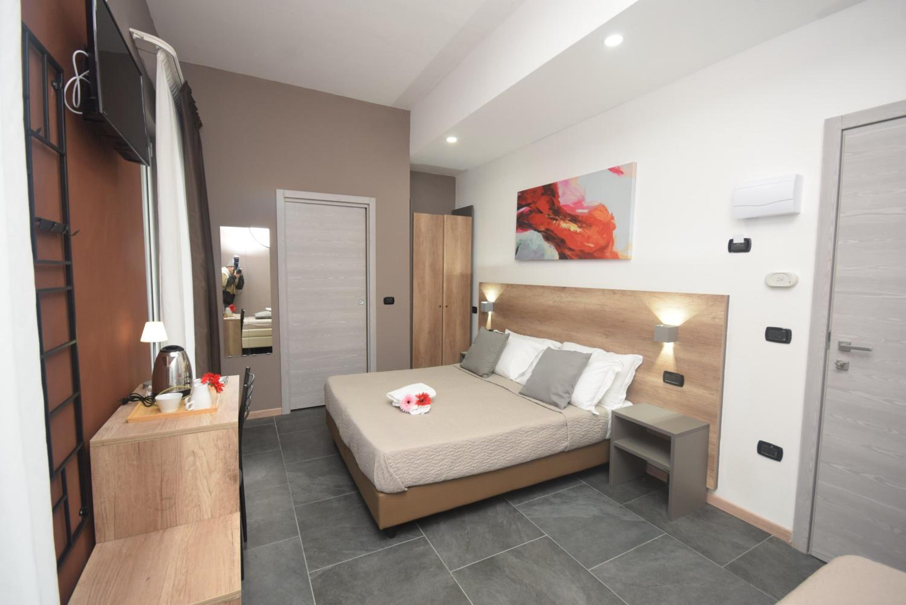 Classic Quadruple Room - Photo 12