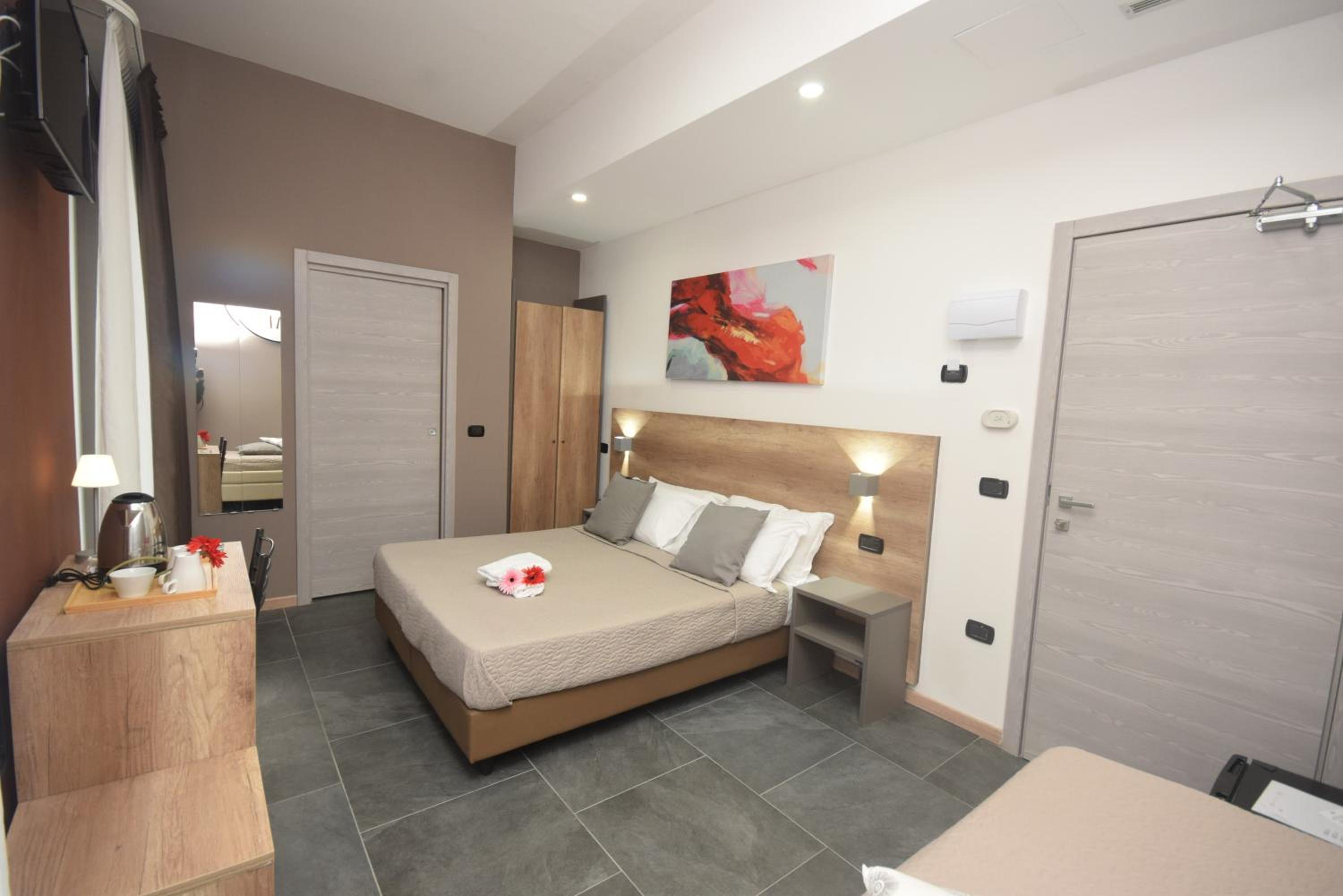 Classic Quadruple Room - Photo 23