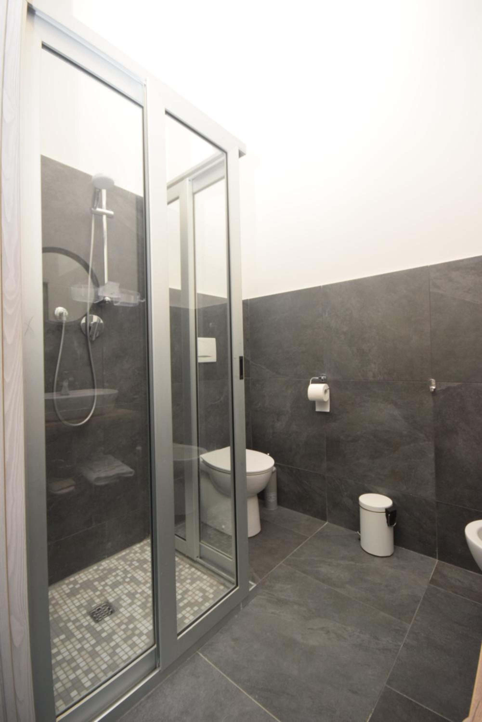Classic Quadruple Room - Photo 11