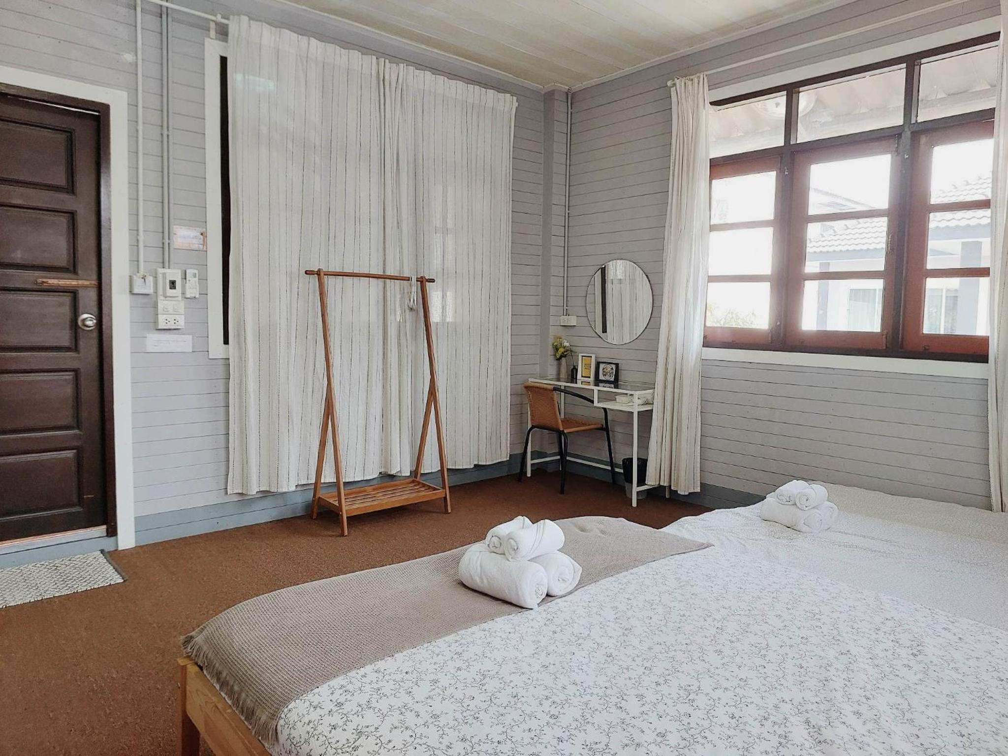 Quadruple Room - Photo 28