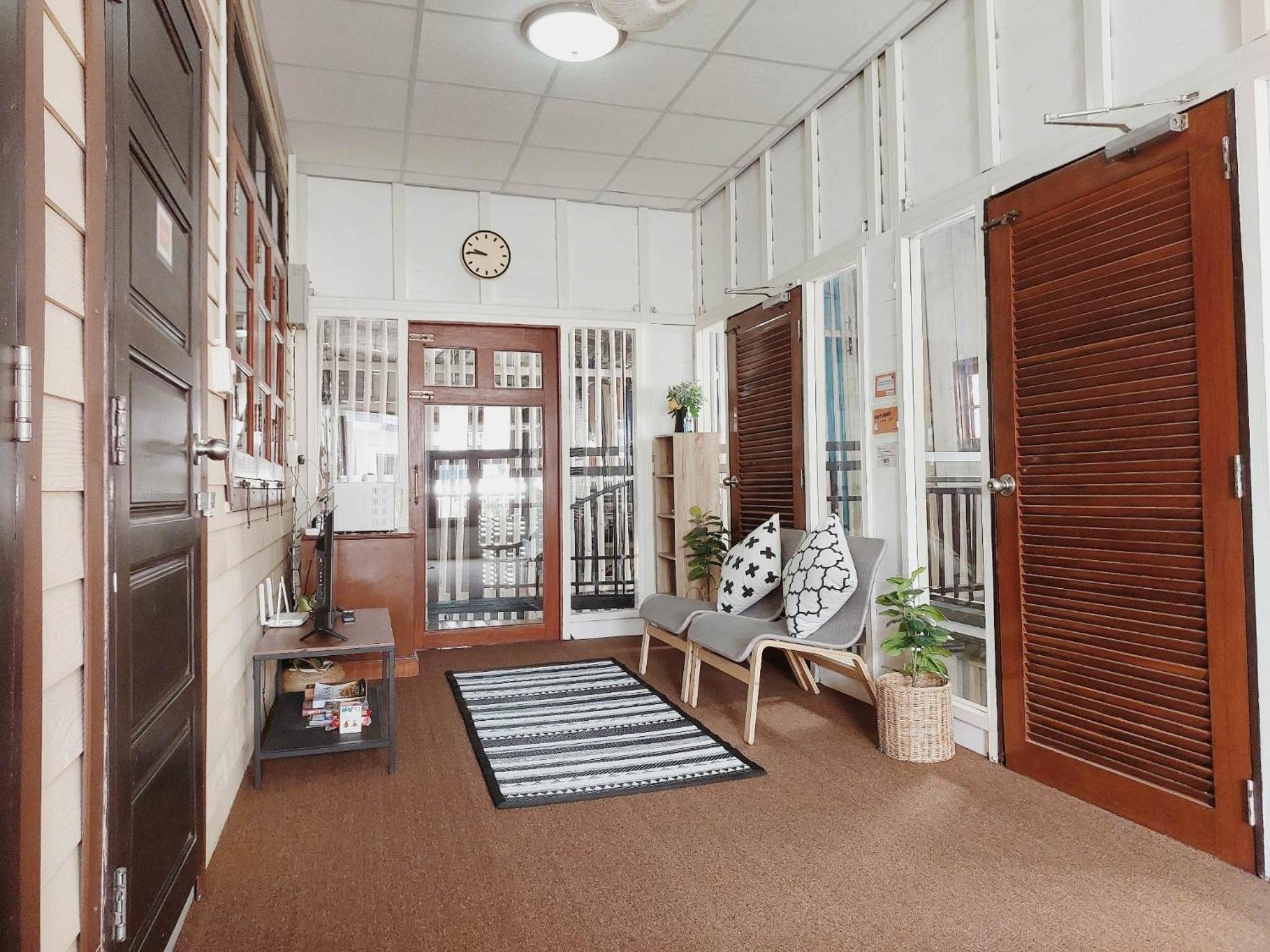 Quadruple Room - Photo 25
