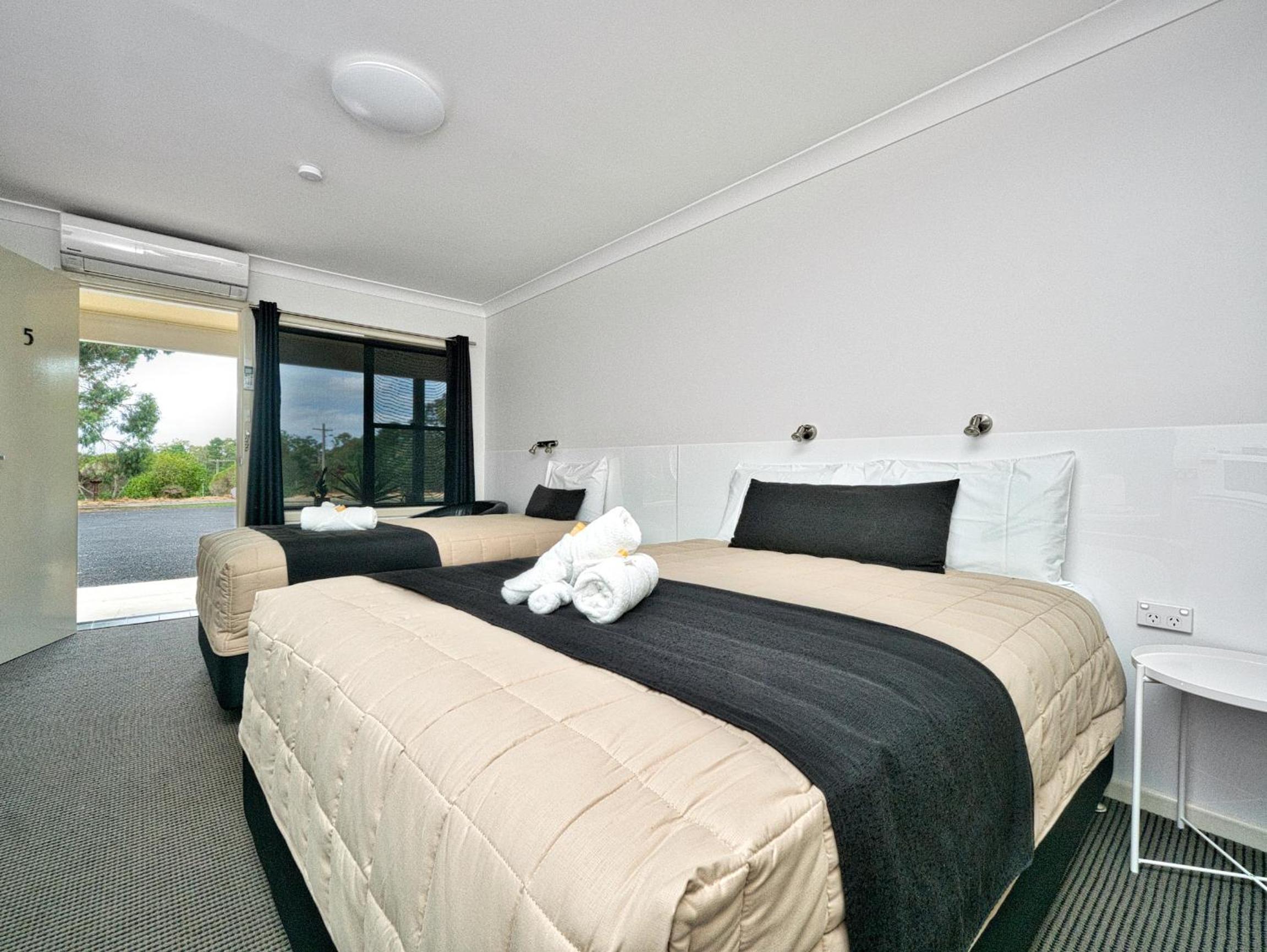 Double or Twin Room - Photo 1