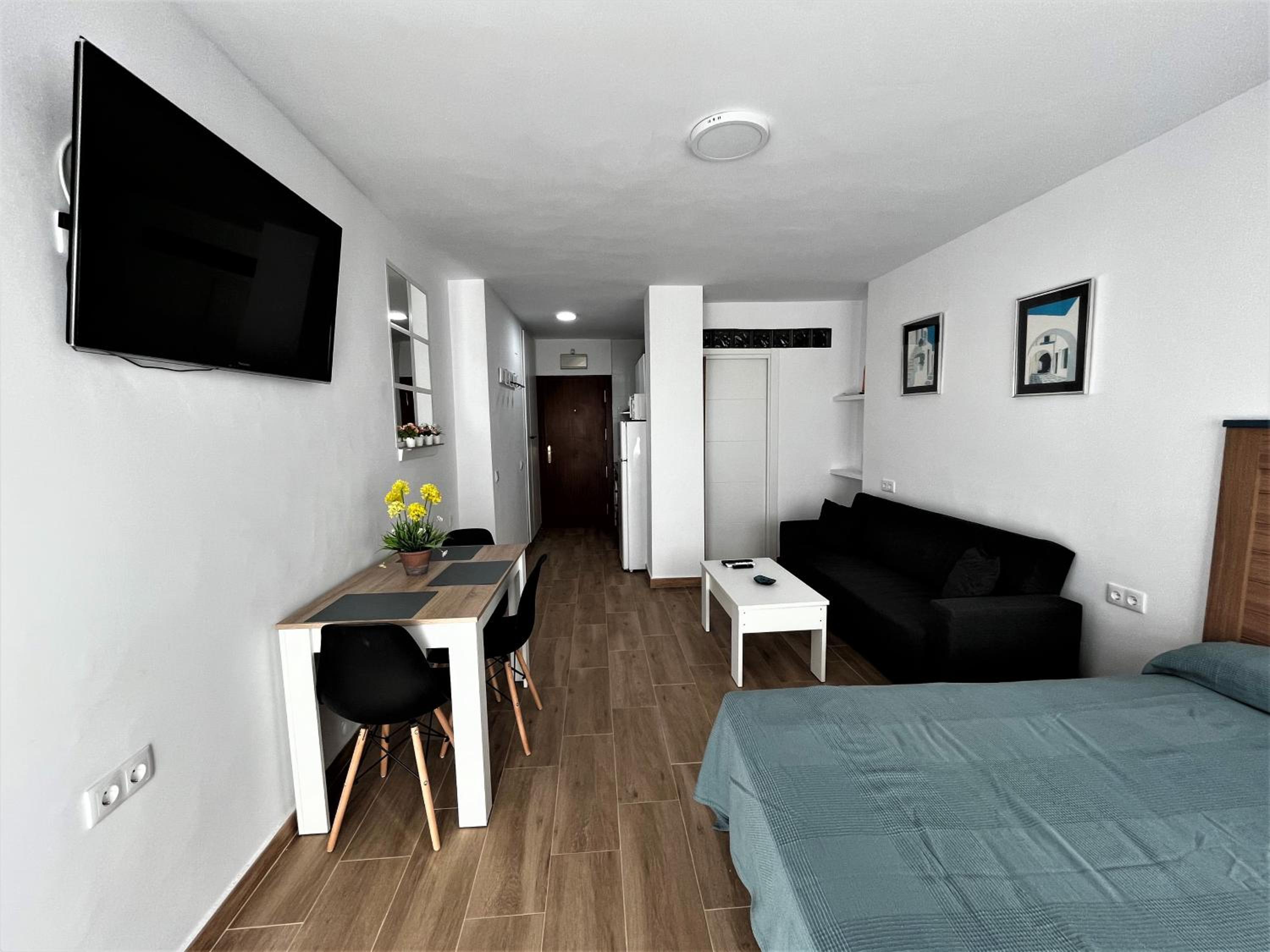 Estudio con terraza