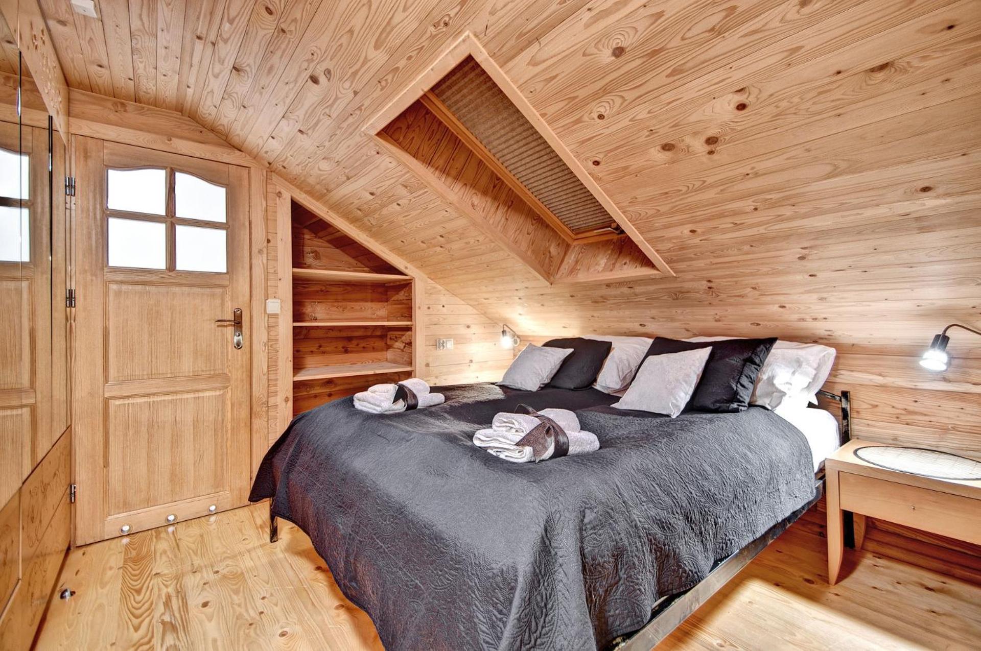 Studio Apartment - Photo 18