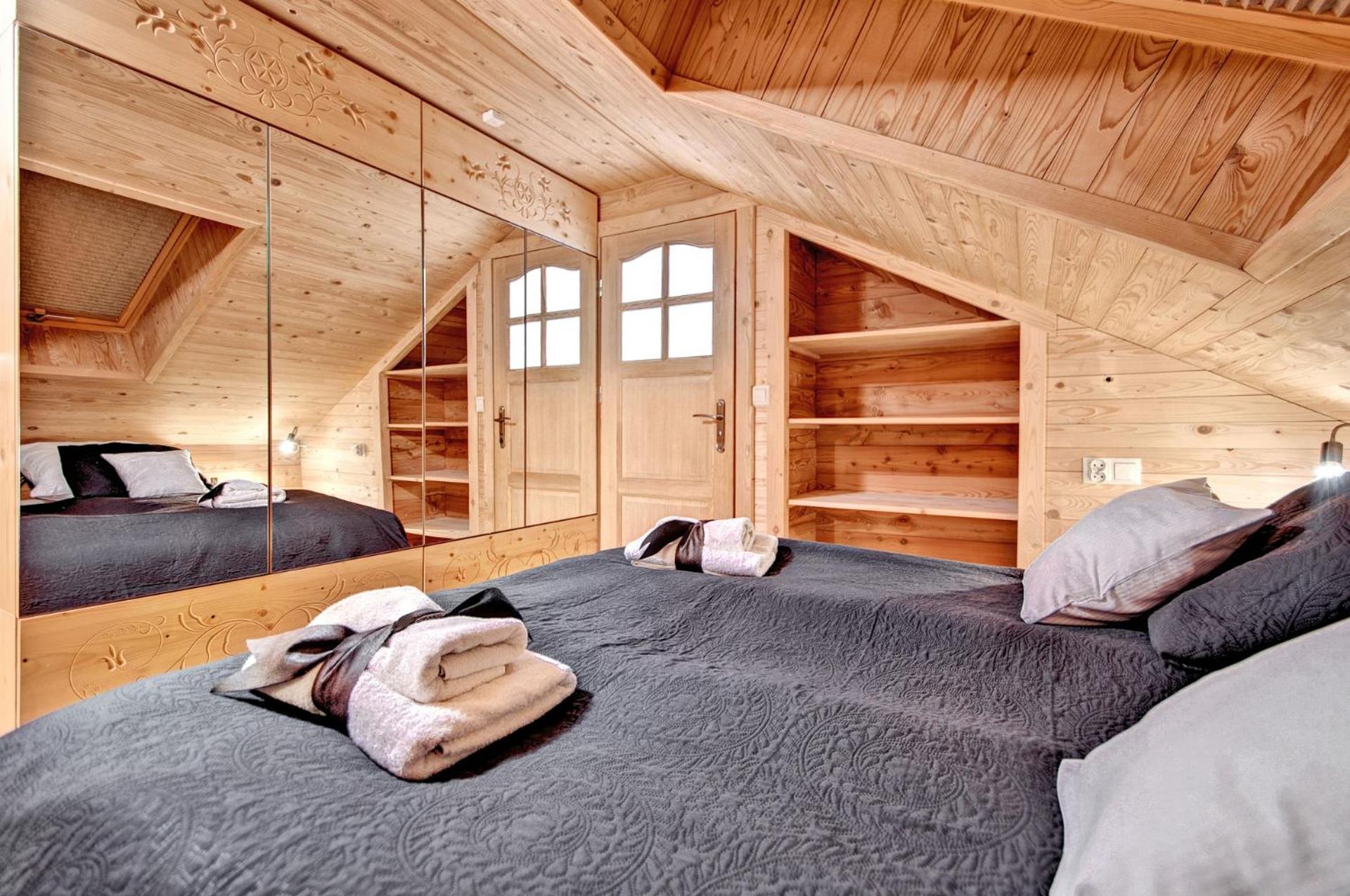 Studio Apartment - Photo 3