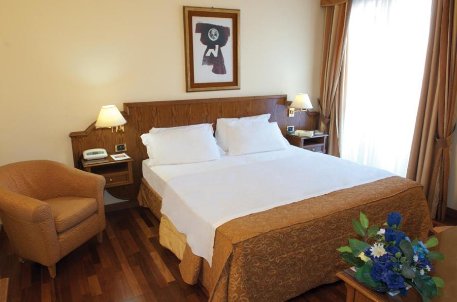 Classic Double Room - Photo 1