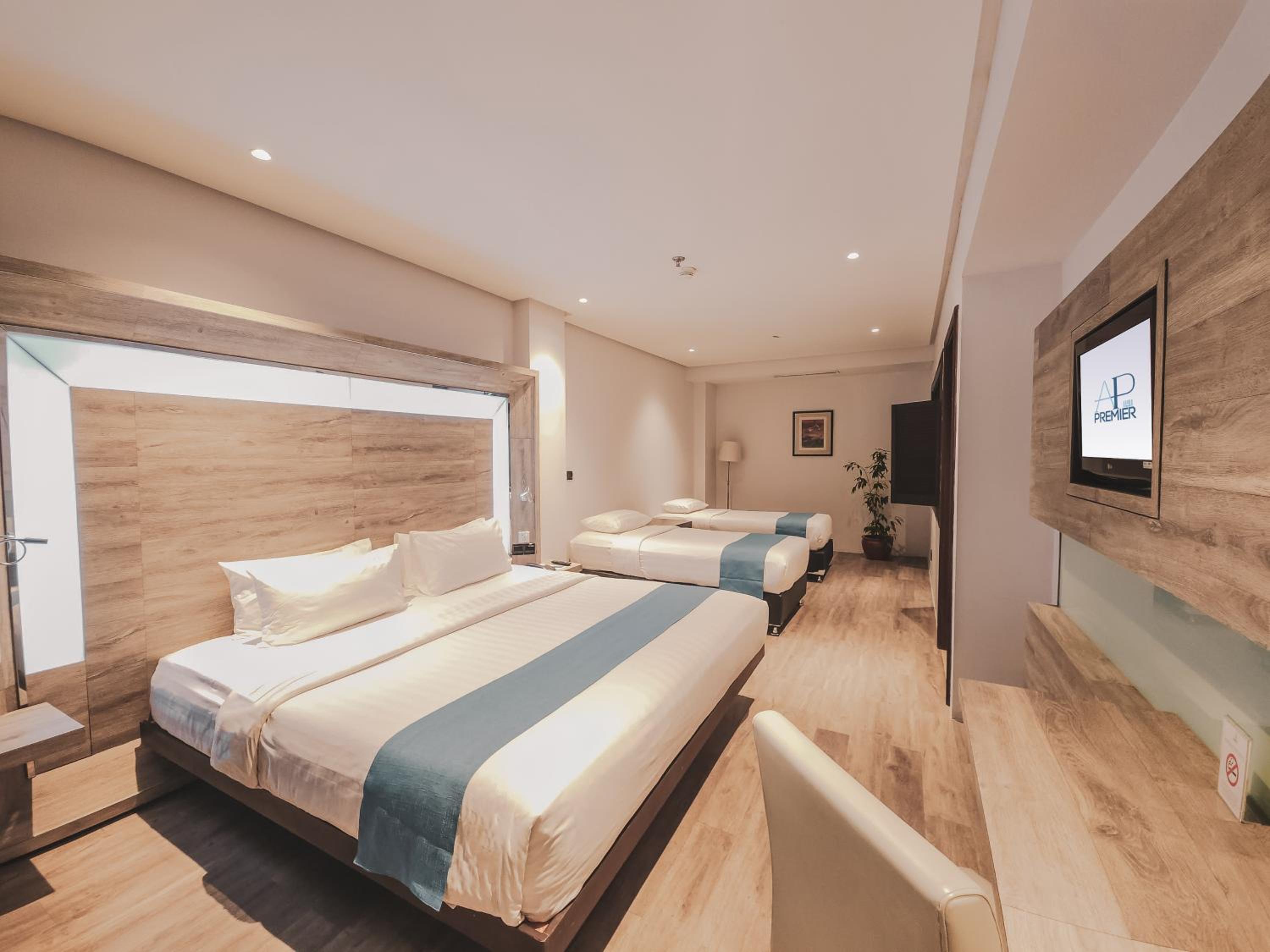 Quadruple Room - Photo 2