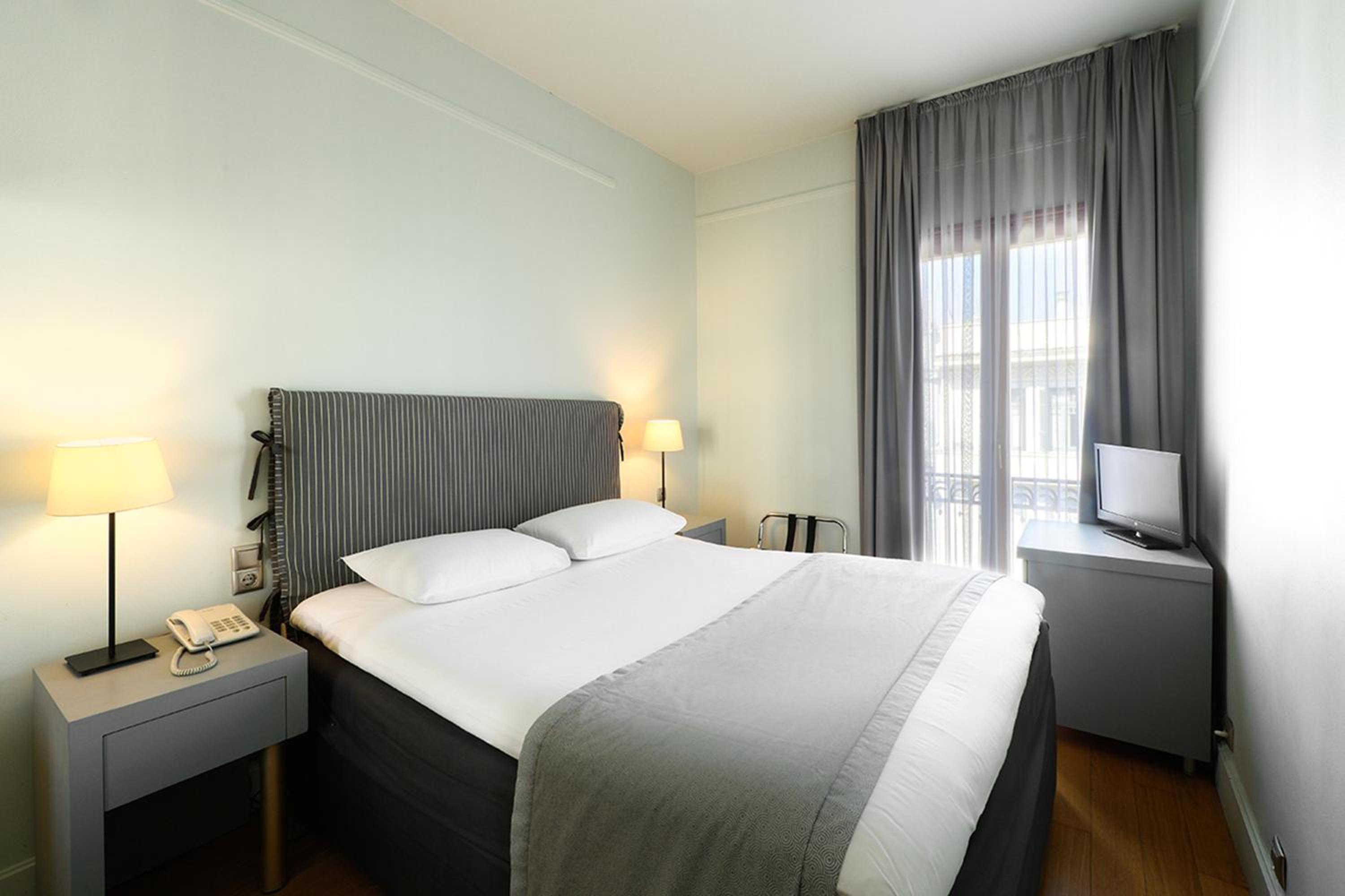 Double or Twin Room - Photo 1