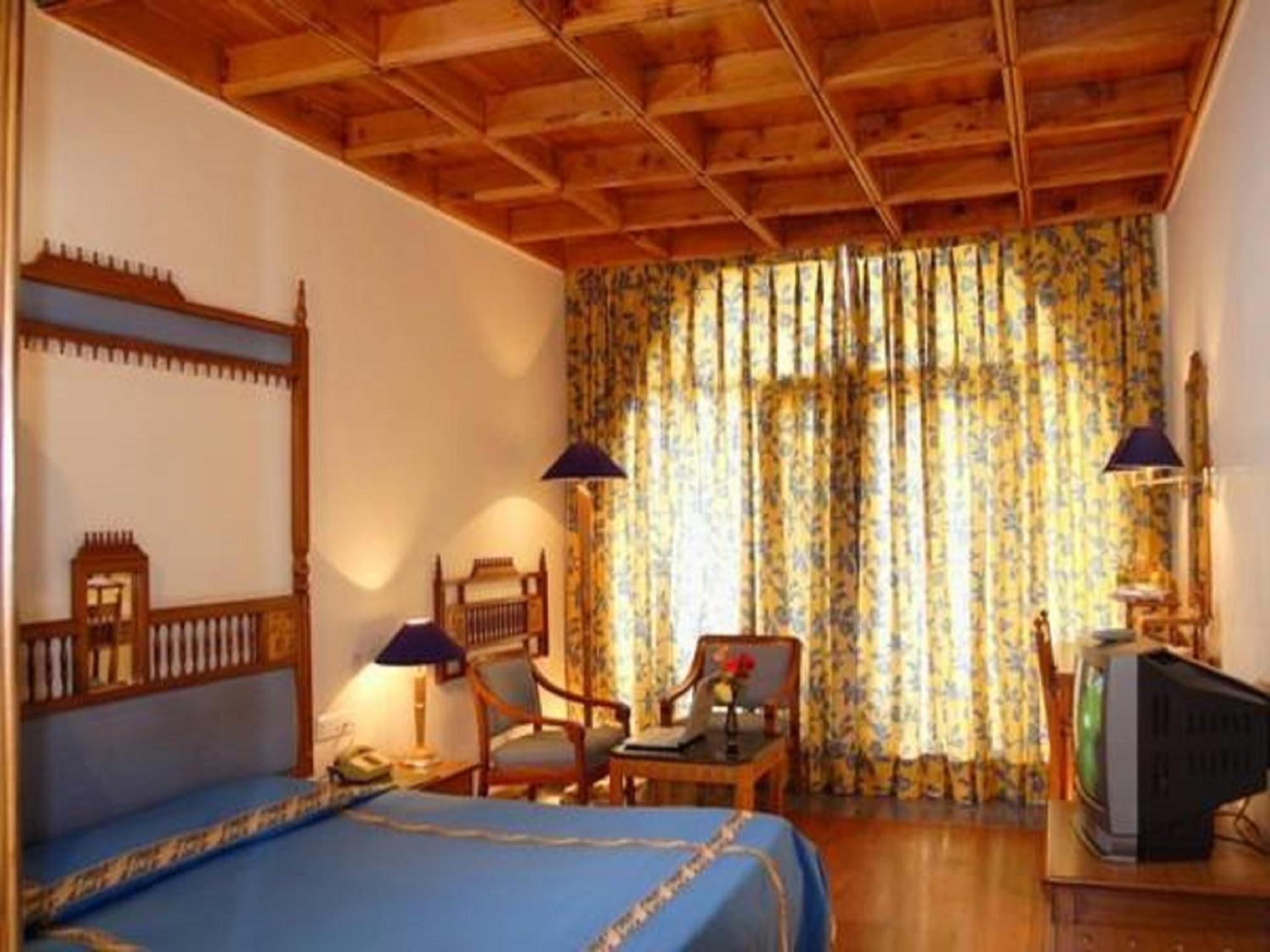 Double Room with Mountain View - Photo 8