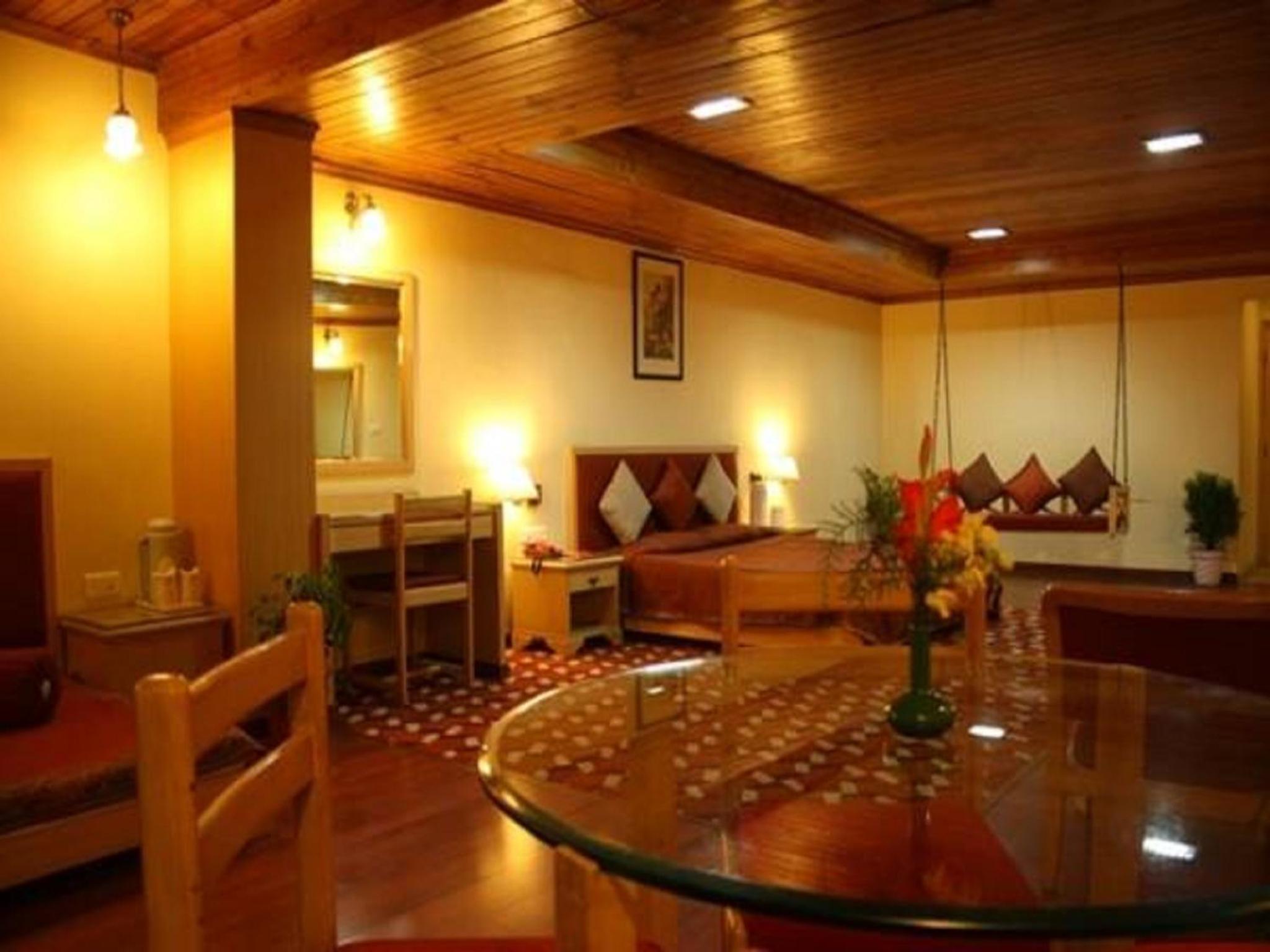 Suite with Mountain View - Photo 3